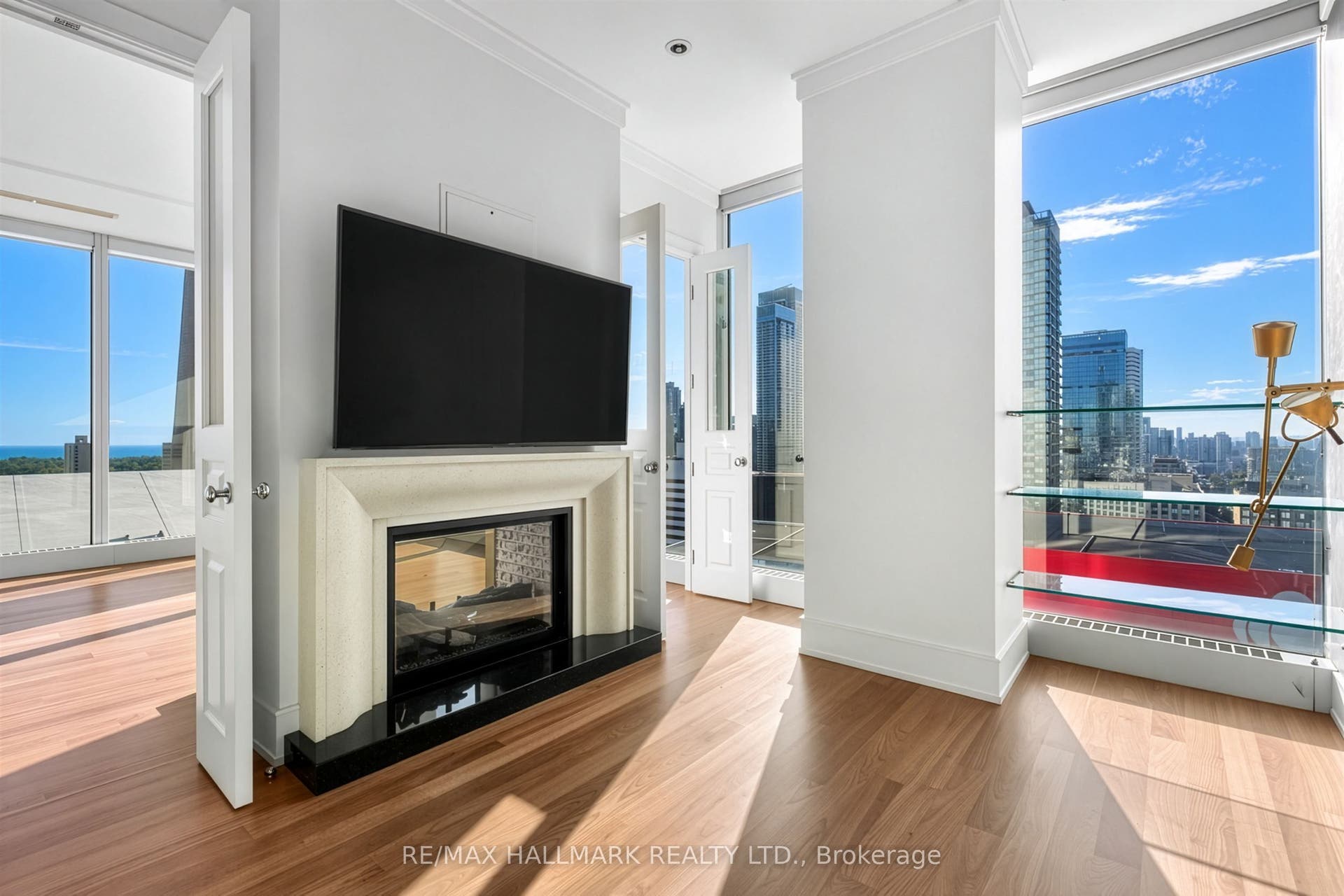 183 Wellington Street W, #2306, Toronto C, Toronto ON M5V 0A1