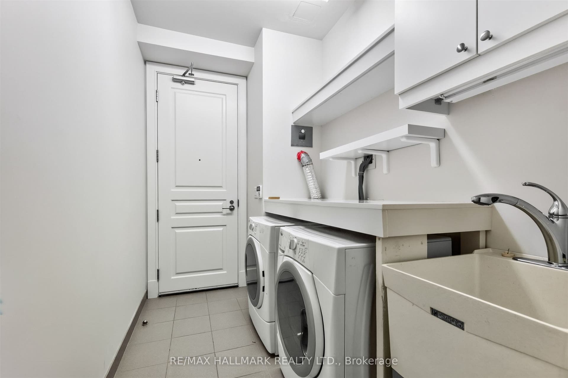 183 Wellington Street W, #2306, Toronto C, Toronto ON M5V 0A1