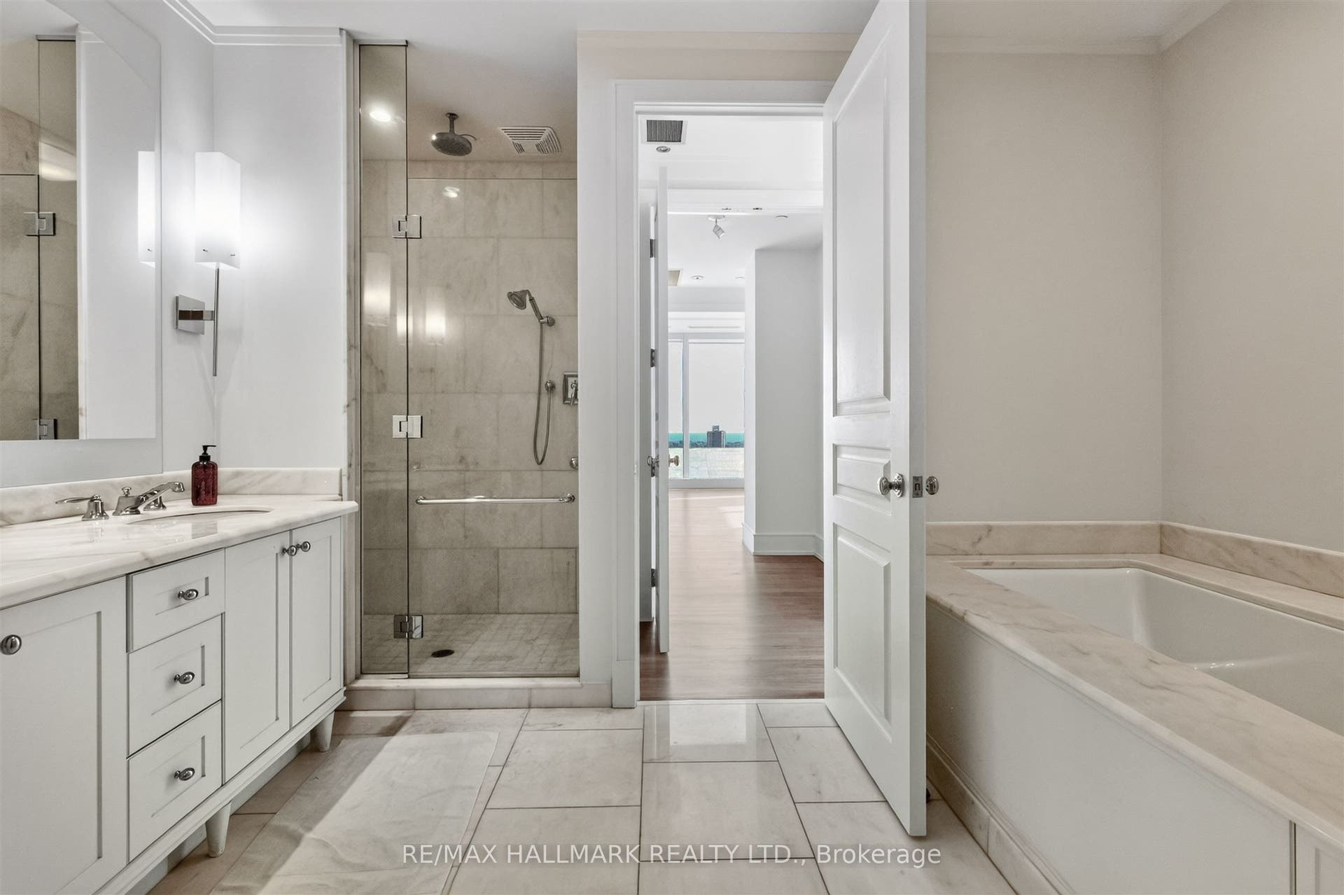183 Wellington Street W, #2306, Toronto C, Toronto ON M5V 0A1