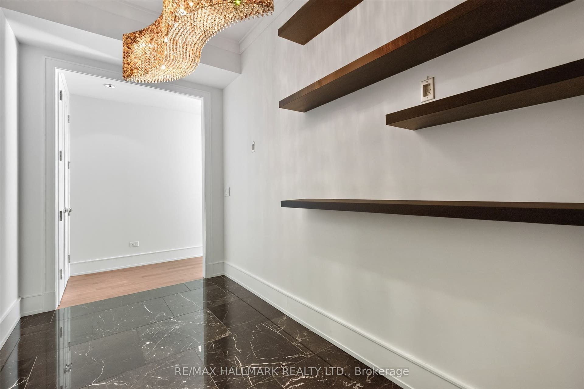 183 Wellington Street W, #2306, Toronto C, Toronto ON M5V 0A1