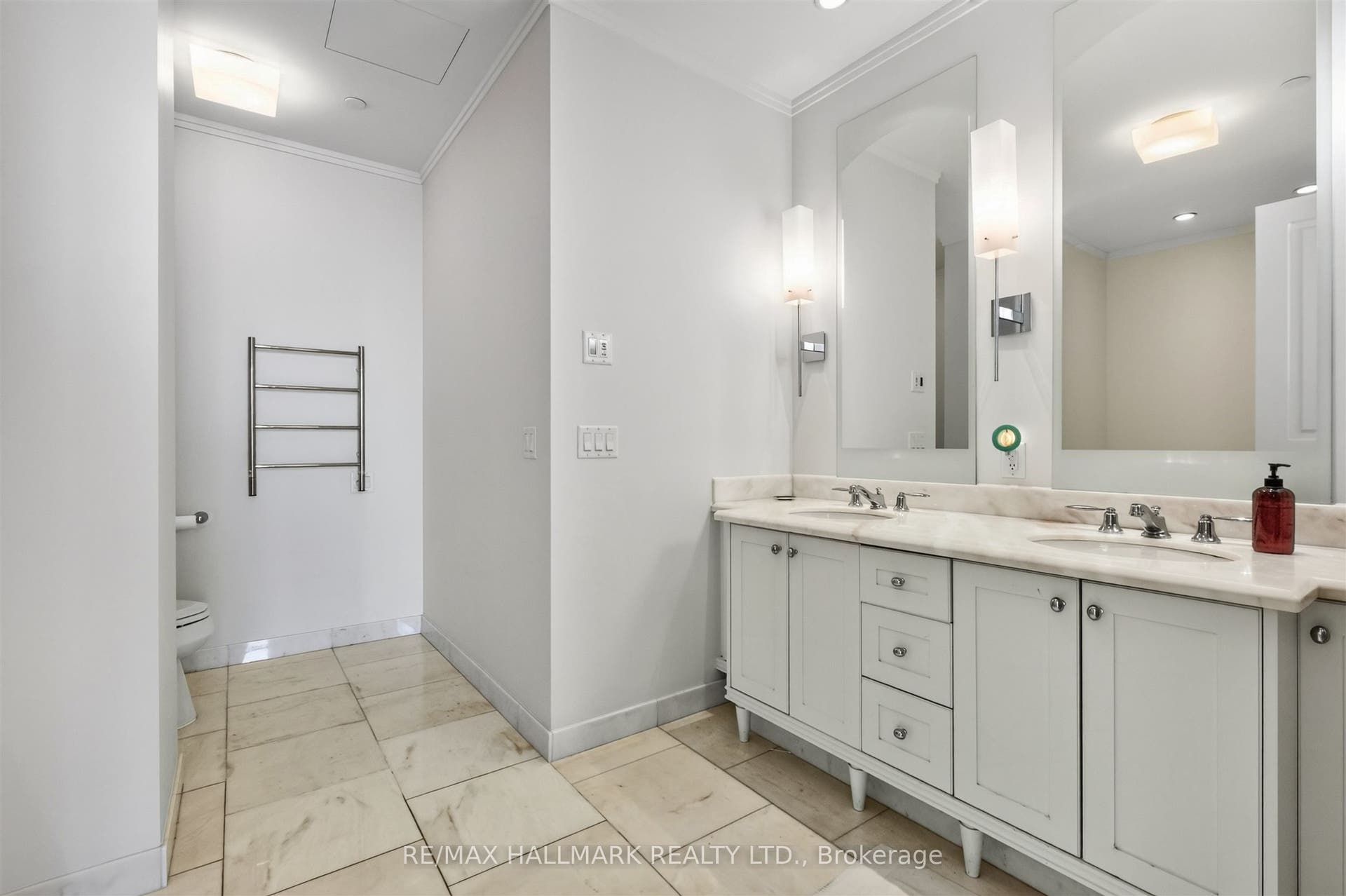 183 Wellington Street W, #2306, Toronto C, Toronto ON M5V 0A1