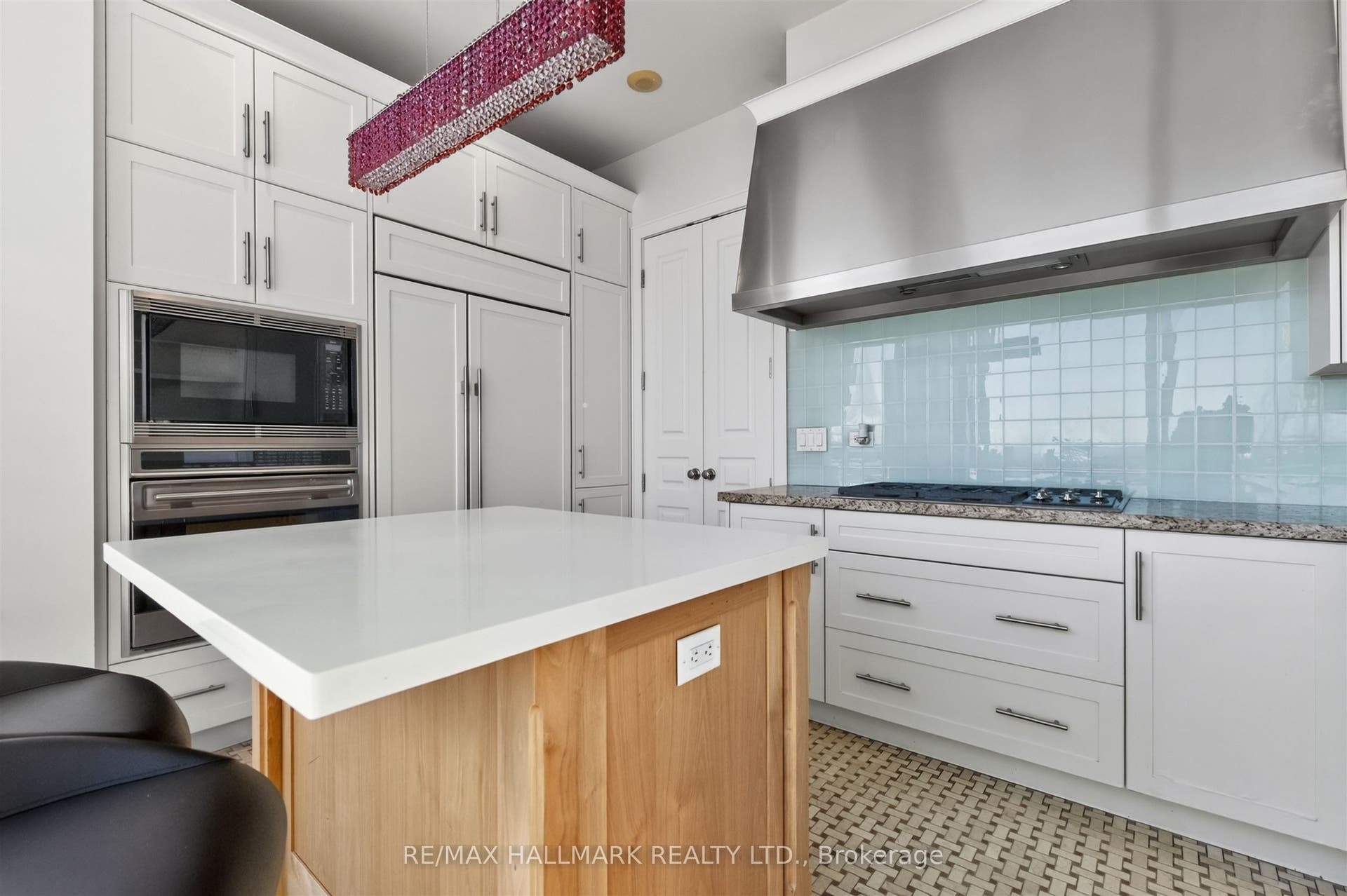 183 Wellington Street W, #2306, Toronto C, Toronto ON M5V 0A1