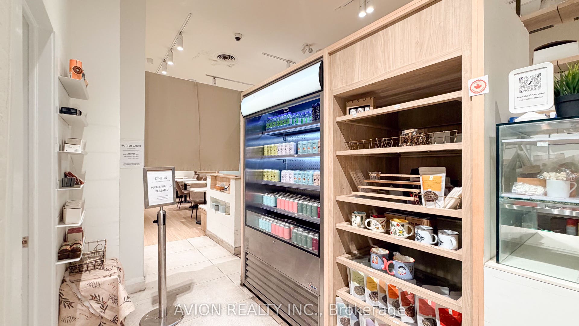 114 DUNDAS Street W, Toronto C, Toronto ON M5G 1C3