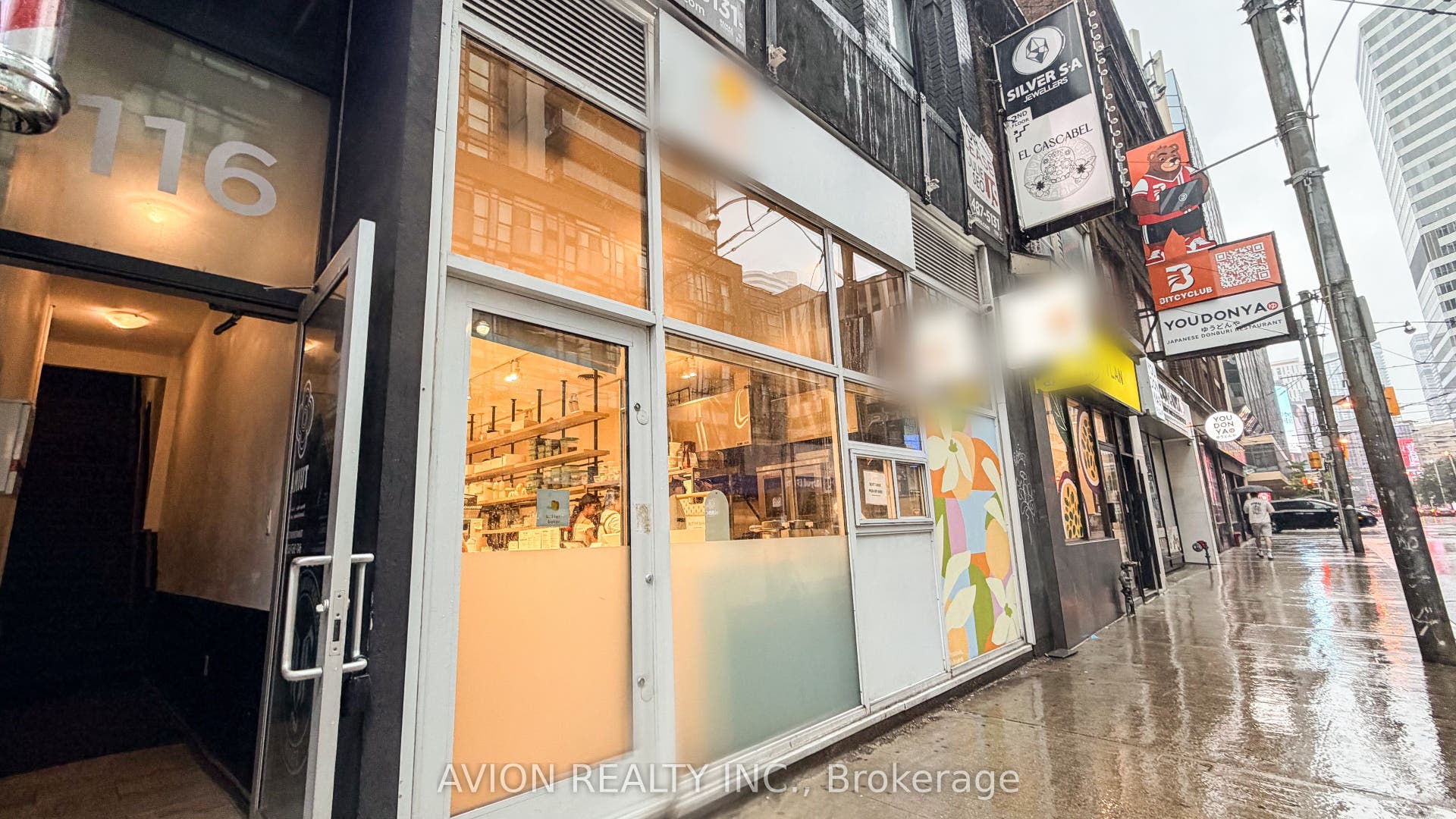 114 DUNDAS Street W, Toronto C, Toronto ON M5G 1C3