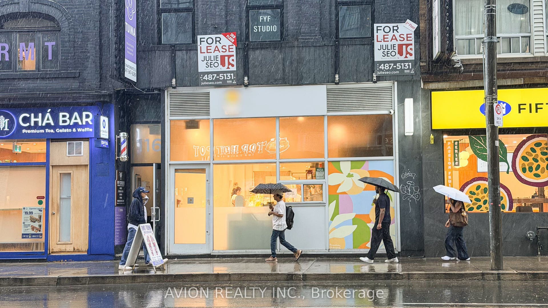 114 DUNDAS Street W, Toronto C, Toronto ON M5G 1C3