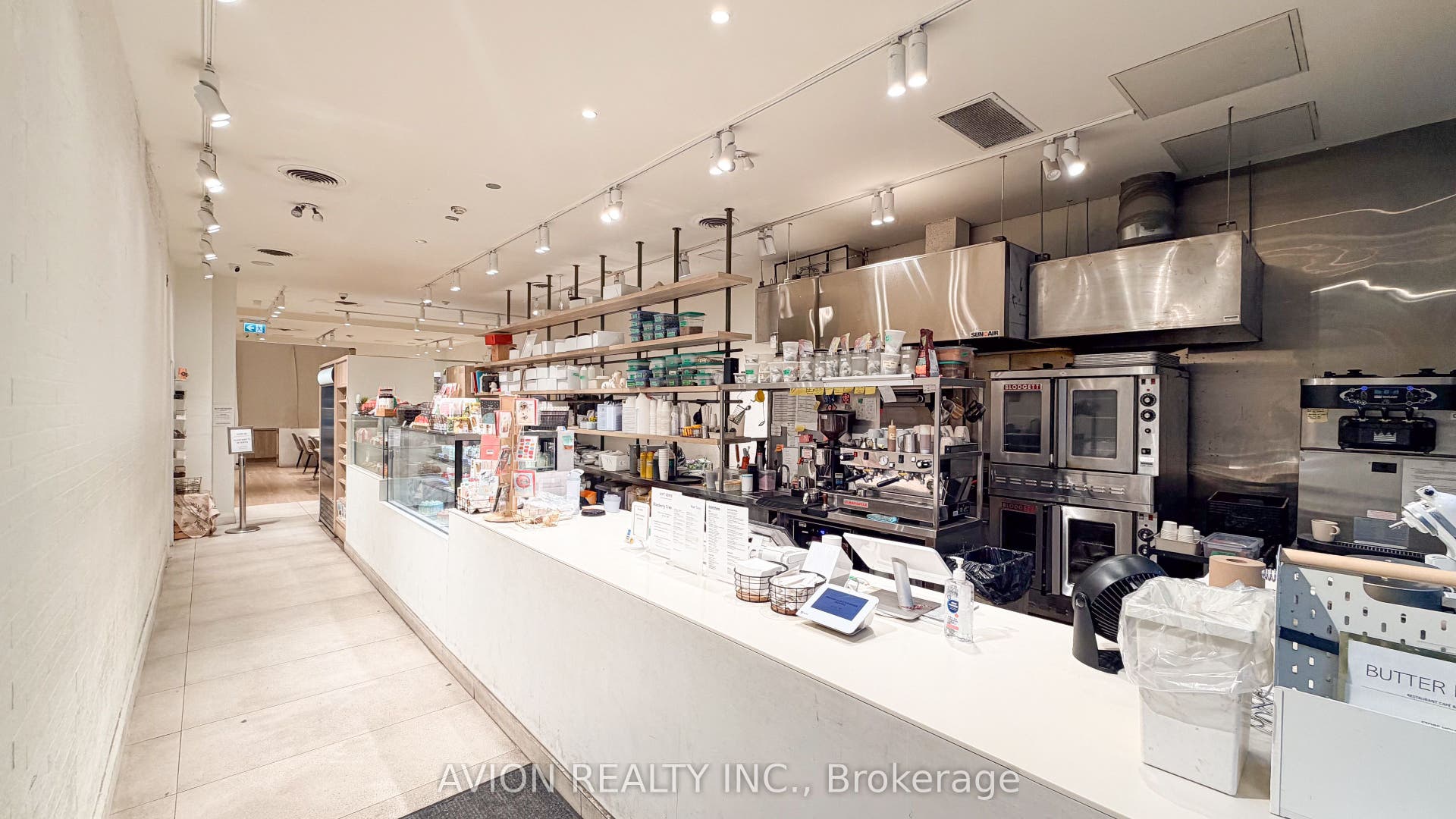 114 DUNDAS Street W, Toronto C, Toronto ON M5G 1C3