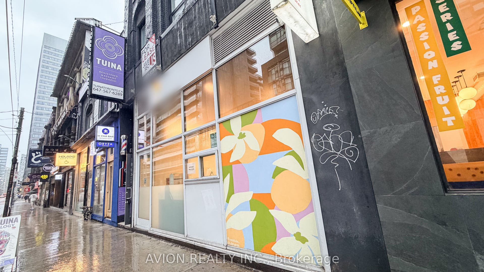114 DUNDAS Street W, Toronto C, Toronto ON M5G 1C3