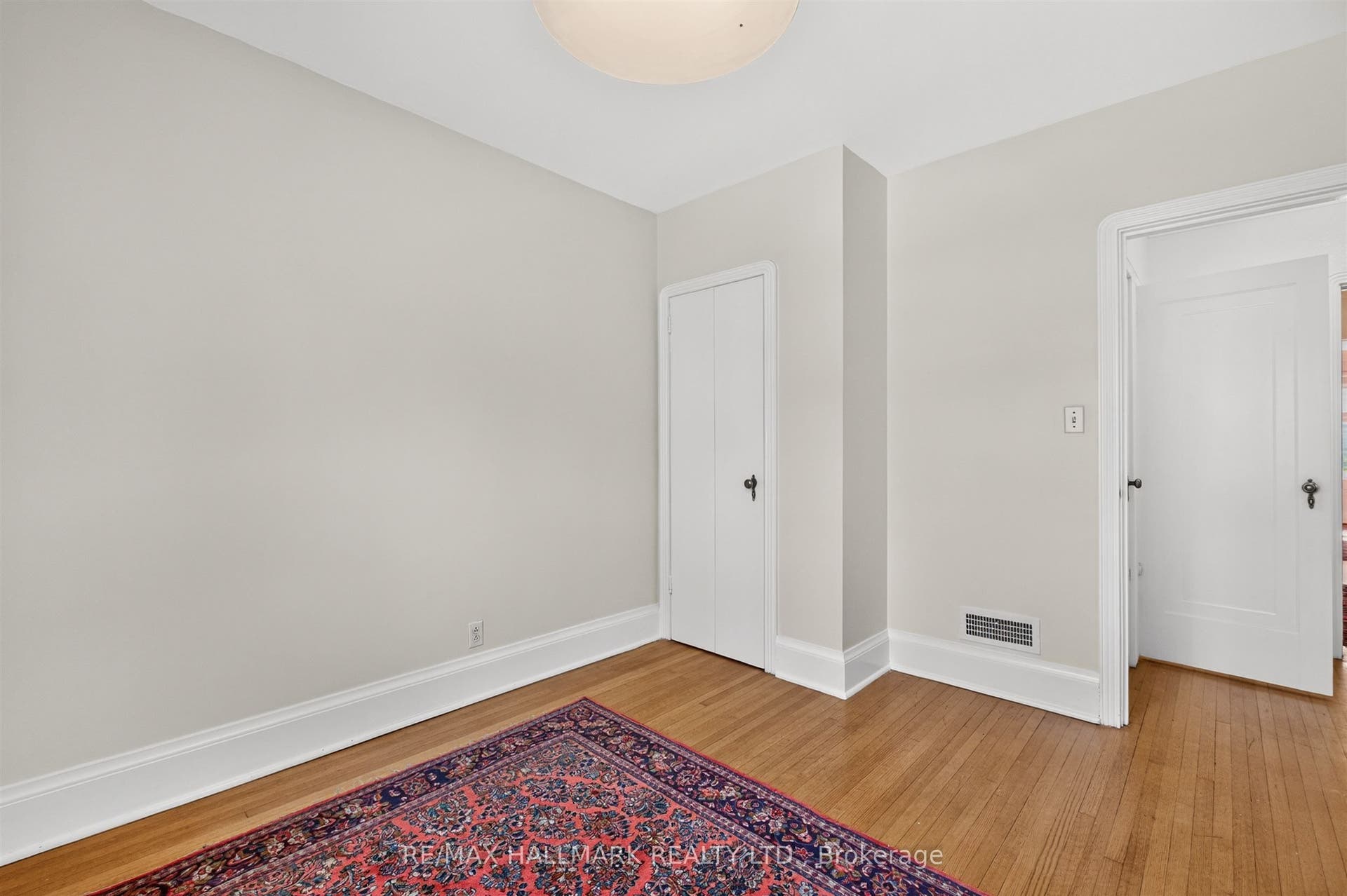 70 Parkview Avenue, Toronto C, Toronto ON M2N 3Y2 70 Parkview Avenue, Toronto C, Toronto ON M2N 3Y2