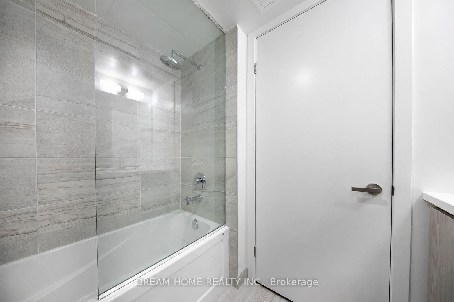 55 Cooper Street, #6006, Toronto C, Toronto ON M5E 0G1