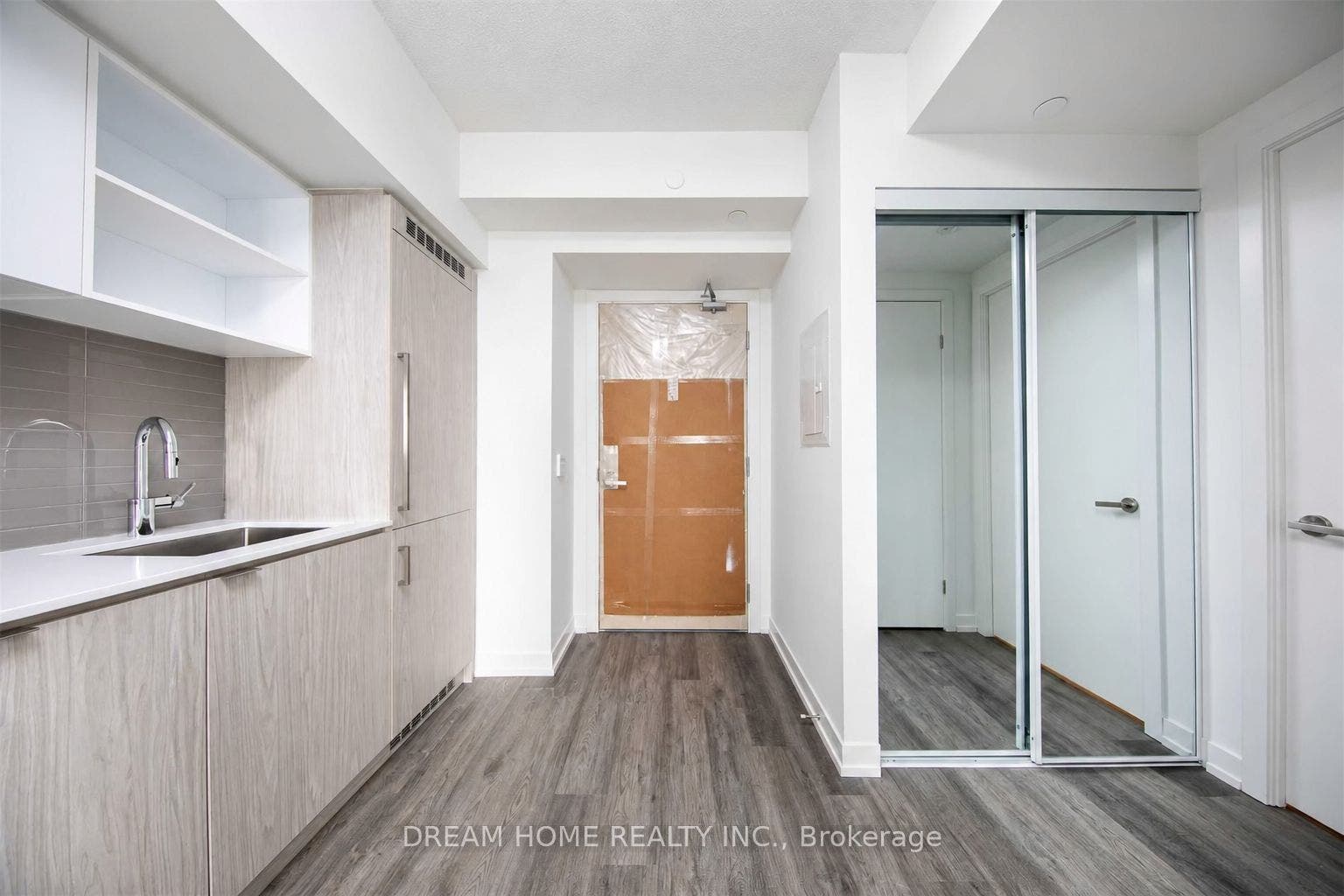 55 Cooper Street, #6006, Toronto C, Toronto ON M5E 0G1