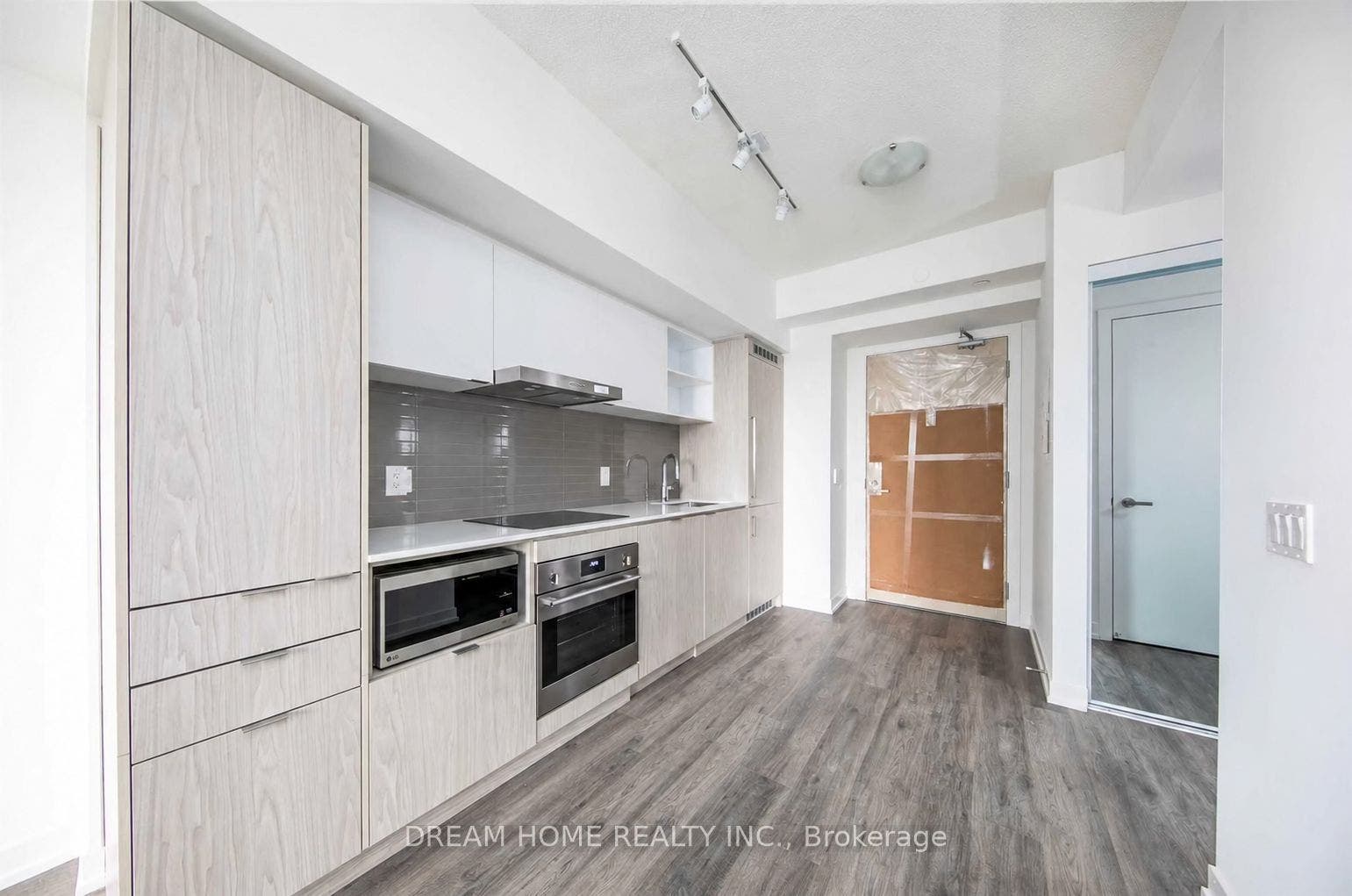 55 Cooper Street, #6006, Toronto C, Toronto ON M5E 0G1