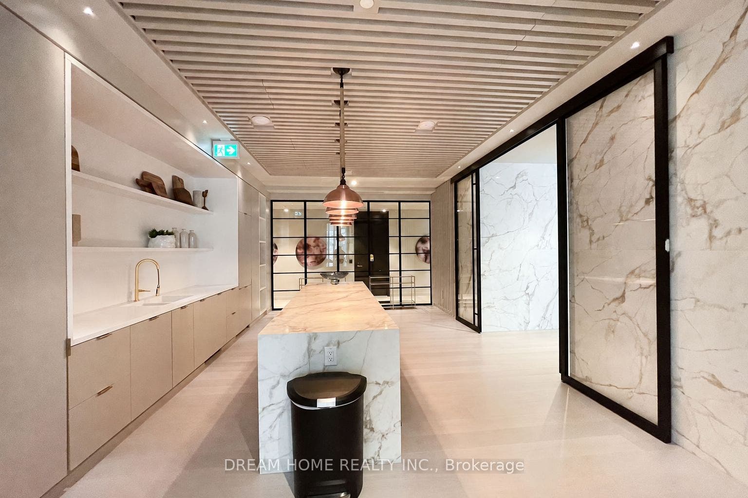 55 Cooper Street, #6006, Toronto C, Toronto ON M5E 0G1