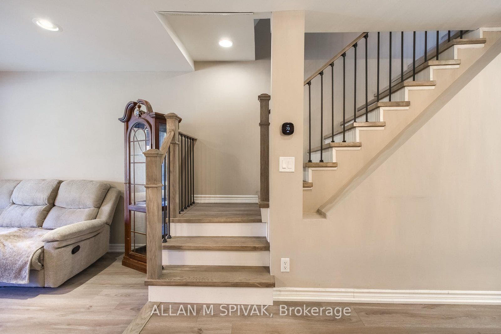 442 Crawford Street, Toronto C, Toronto ON M6G 3J6