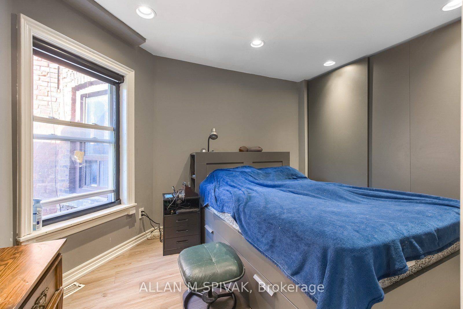 442 Crawford Street, Toronto C, Toronto ON M6G 3J6