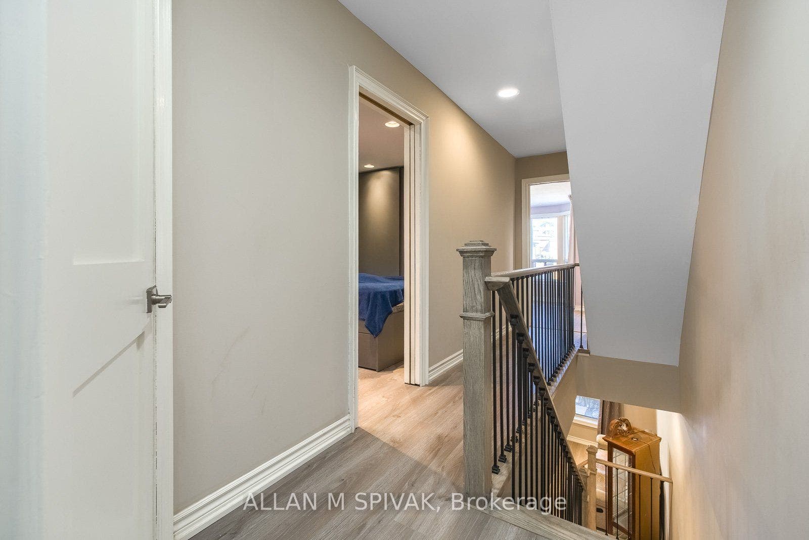442 Crawford Street, Toronto C, Toronto ON M6G 3J6