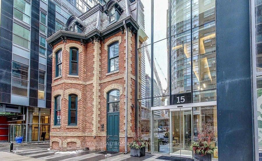 15 Grenville Street, #404, Toronto C01, Toronto C, Toronto ON M4Y 0B9
