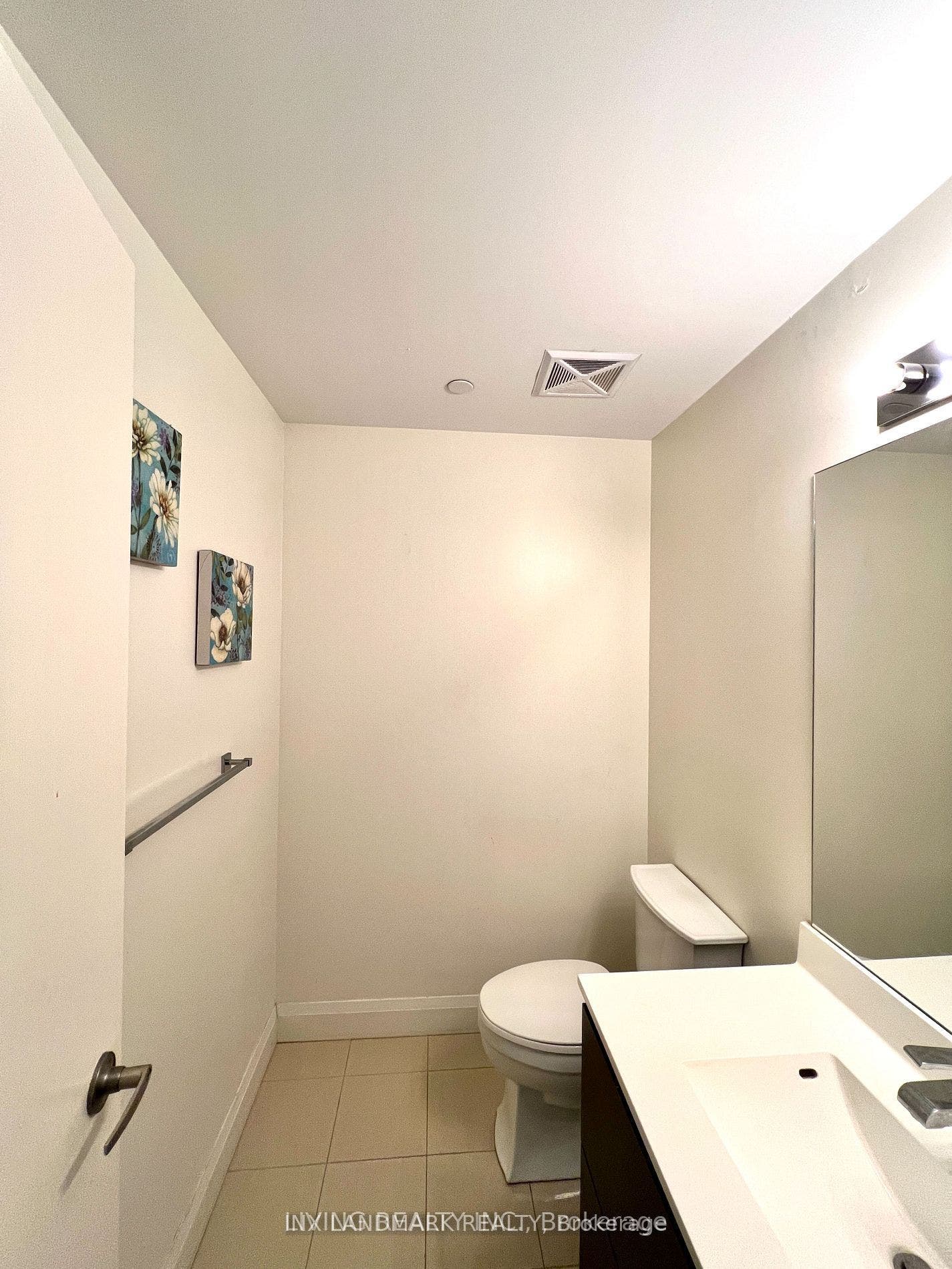 27 Horsham Avenue, Toronto C, Toronto ON M2N 1Z8