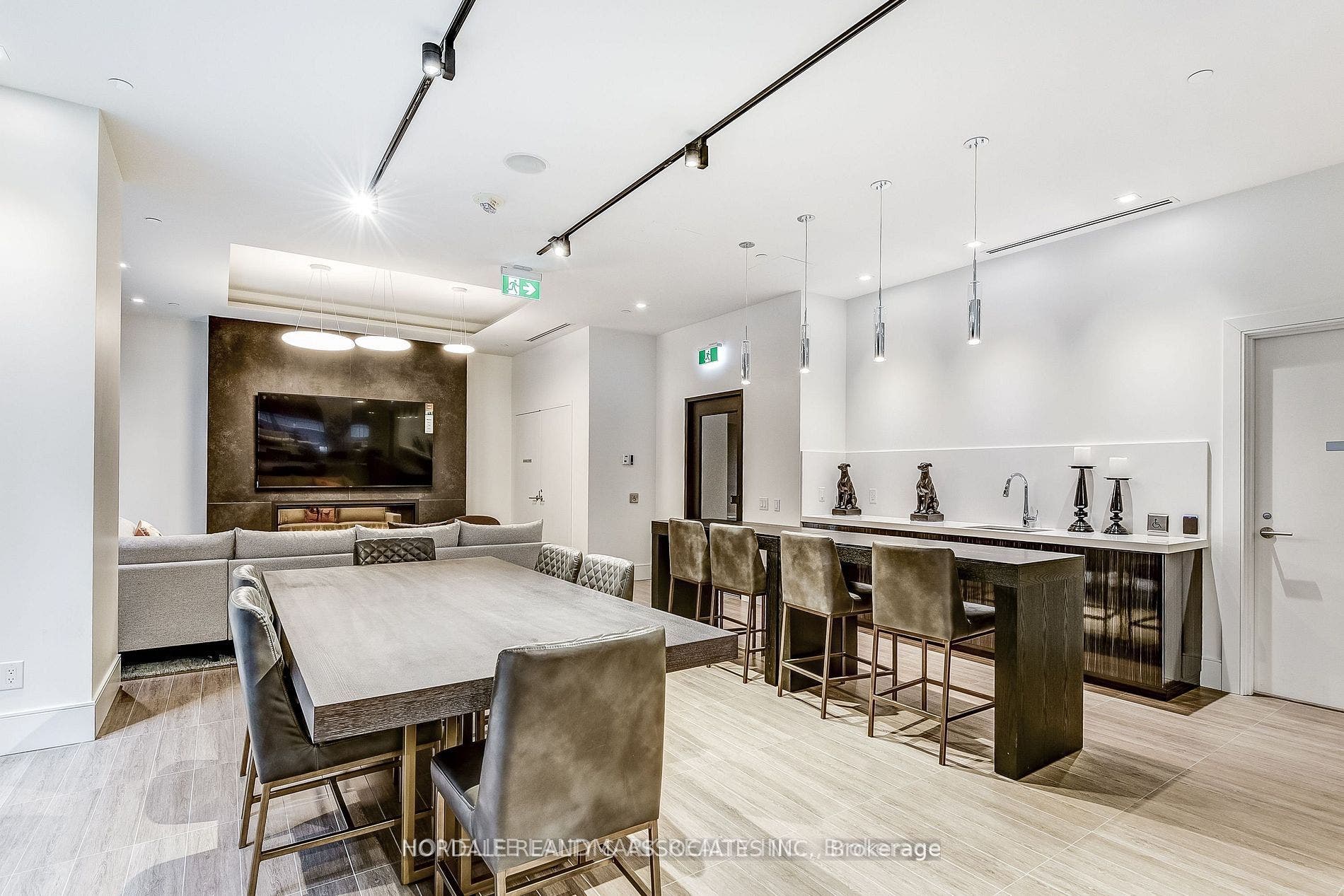 8 Widmer Street, #GPH01, Toronto C, Toronto ON M5V 0W6