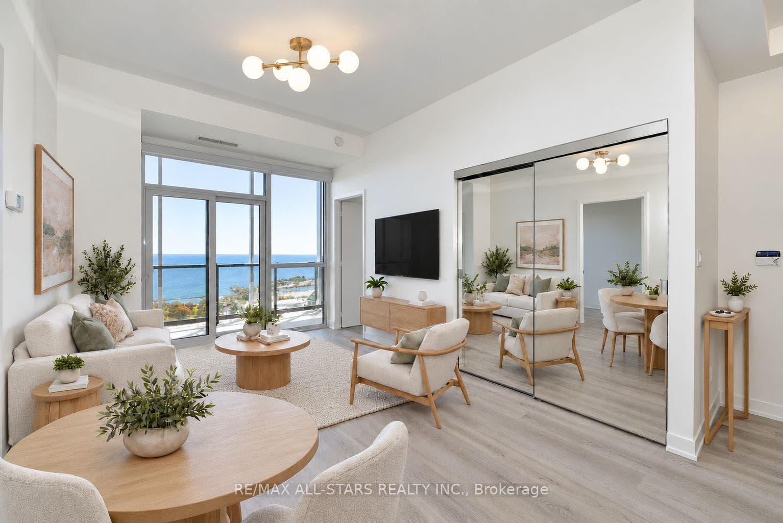 Virtual Staging Living / Dining Room