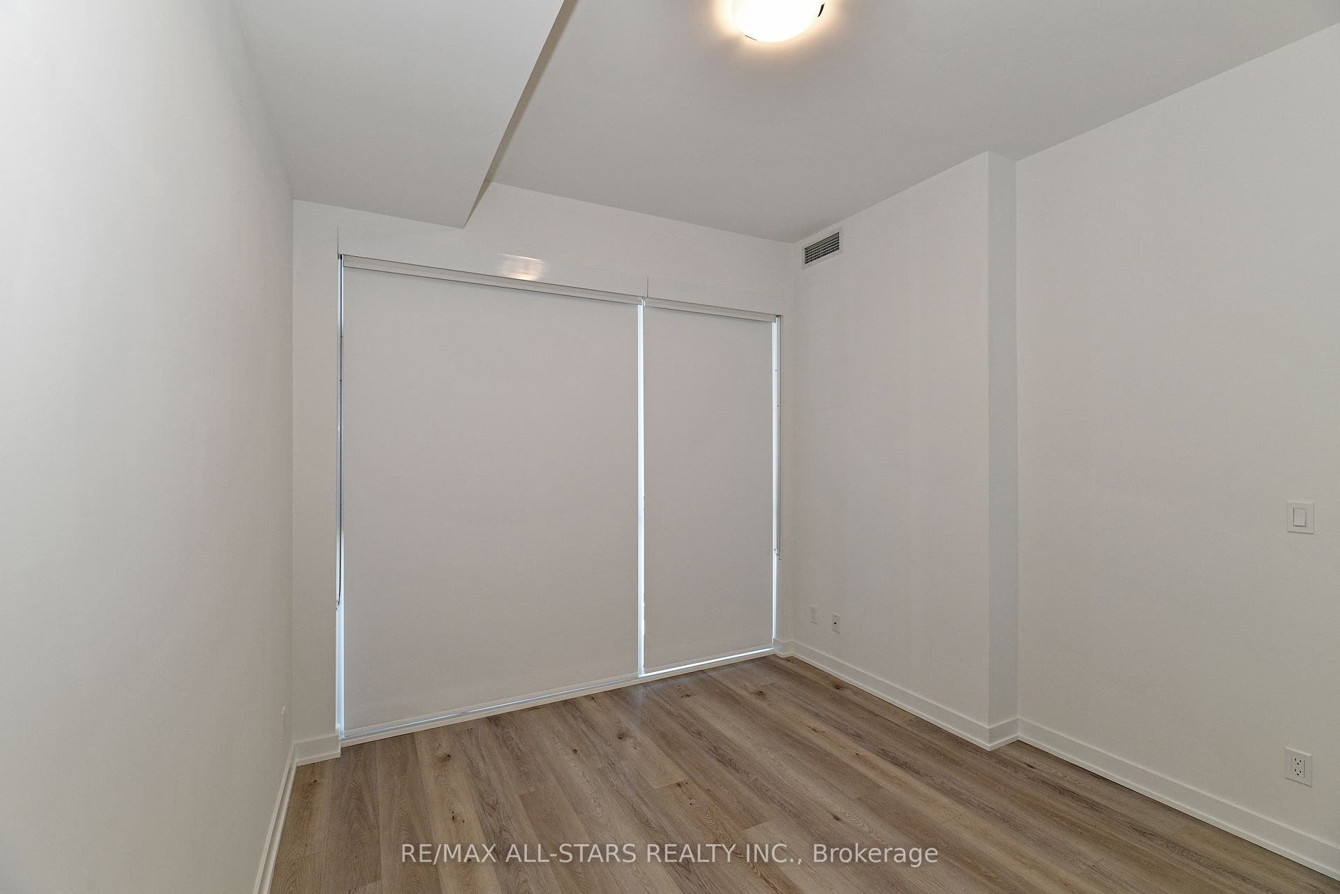 Primary Bedroom / Blackout Blinds