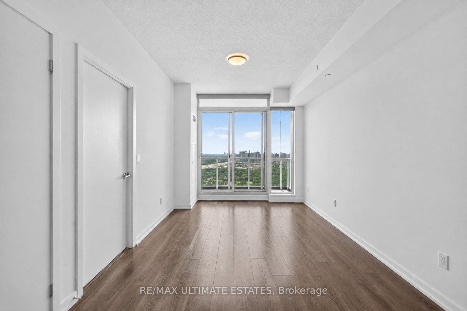 32 Forest Manor Road, #2301, Toronto C, Toronto ON M2J 1M5 32 Forest Manor Road, #2301, Toronto C, Toronto ON M2J 1M5