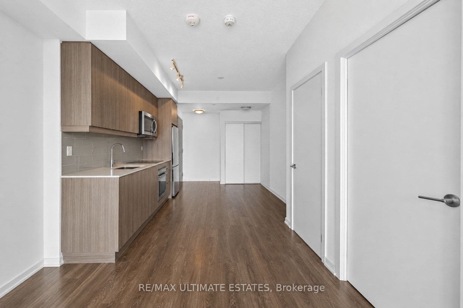 32 Forest Manor Road, #2301, Toronto C, Toronto ON M2J 1M5 32 Forest Manor Road, #2301, Toronto C, Toronto ON M2J 1M5