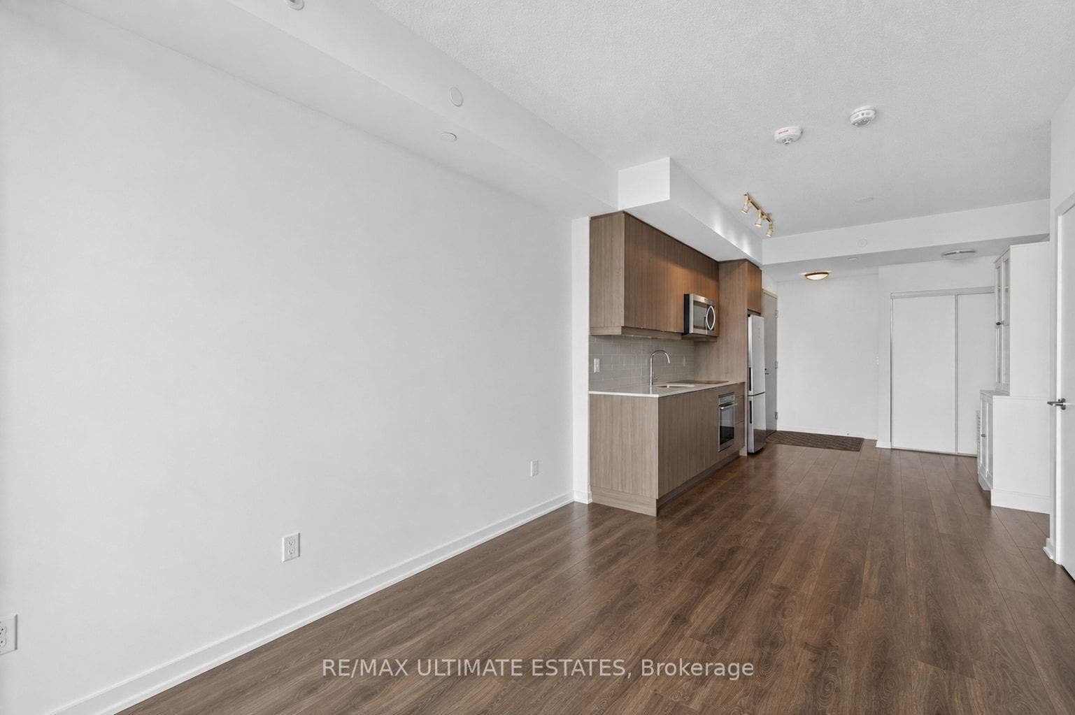 32 Forest Manor Road, #2301, Toronto C, Toronto ON M2J 1M5 32 Forest Manor Road, #2301, Toronto C, Toronto ON M2J 1M5