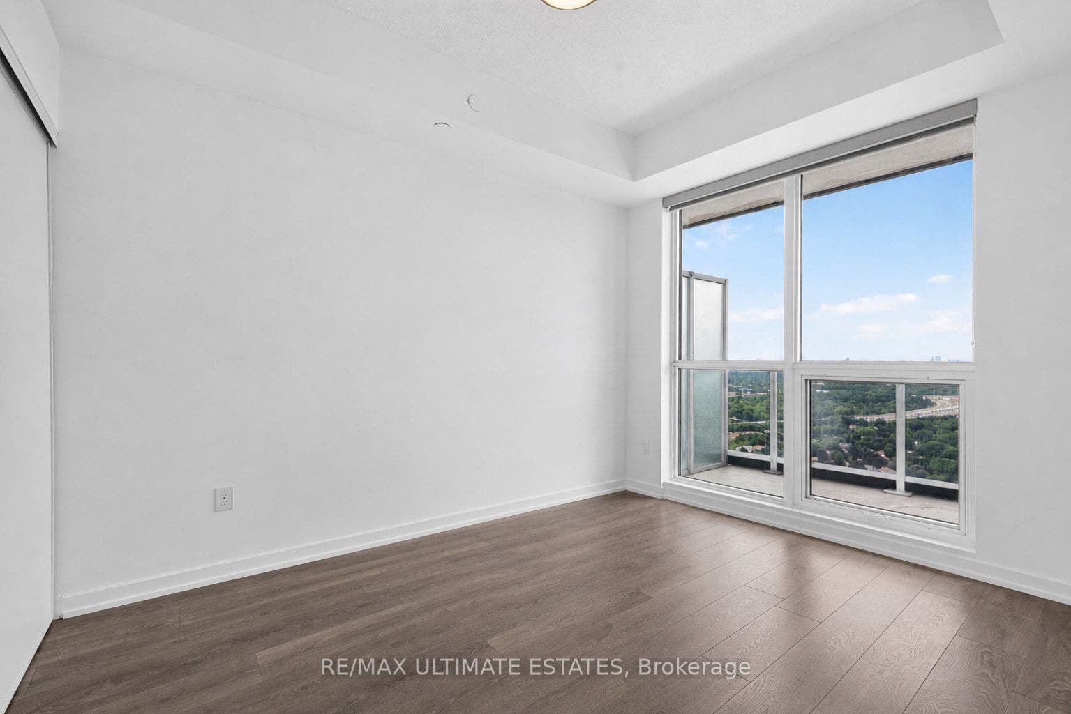 32 Forest Manor Road, #2301, Toronto C, Toronto ON M2J 1M5 32 Forest Manor Road, #2301, Toronto C, Toronto ON M2J 1M5