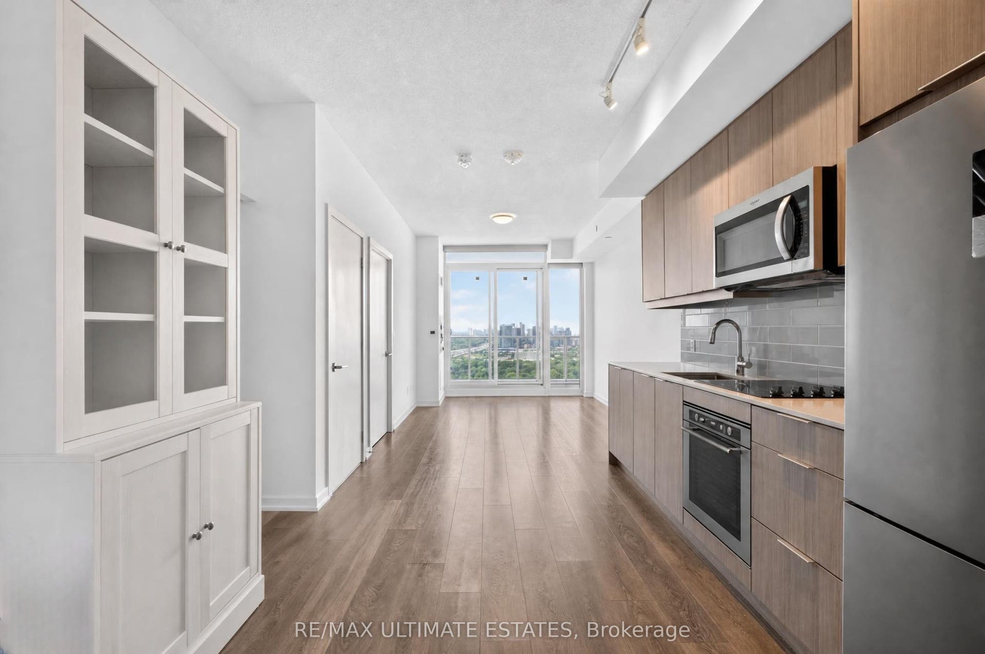 32 Forest Manor Road, #2301, Toronto C, Toronto ON M2J 1M5 32 Forest Manor Road, #2301, Toronto C, Toronto ON M2J 1M5