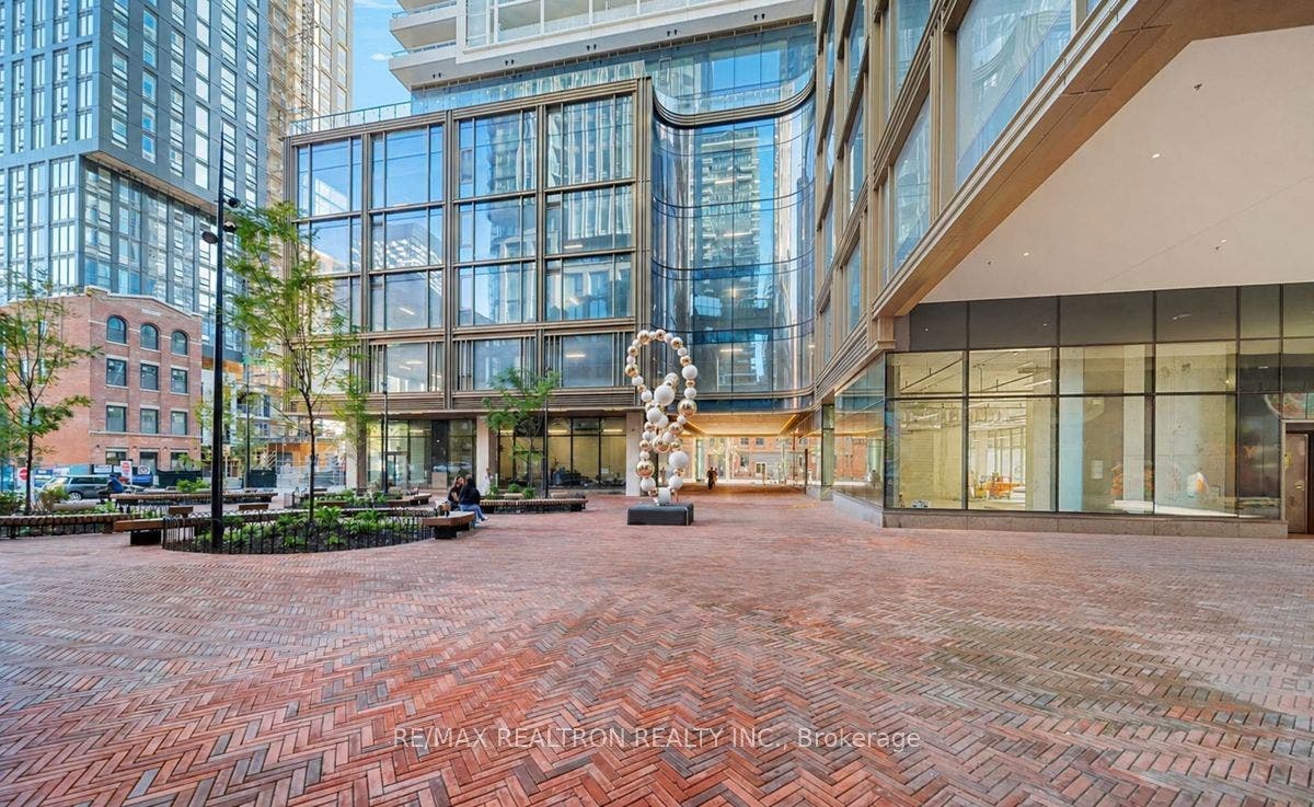 88 Queen Street E, #4711, Toronto C, Toronto ON M5C 0B6