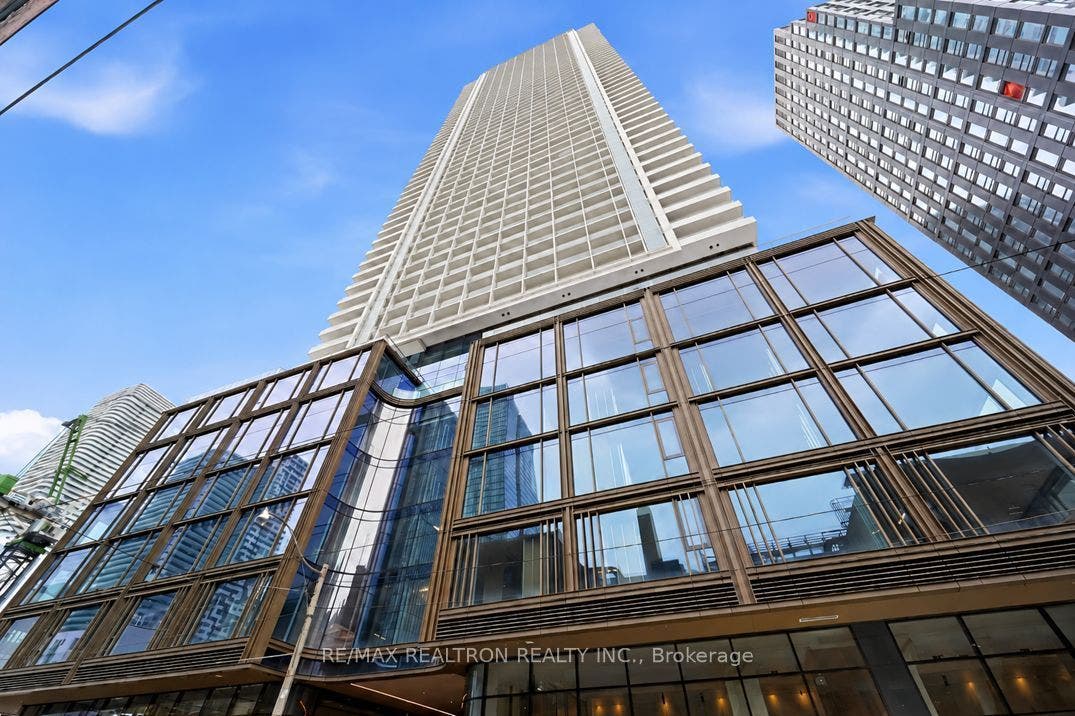 88 Queen Street E, #4711, Toronto C, Toronto ON M5C 0B6