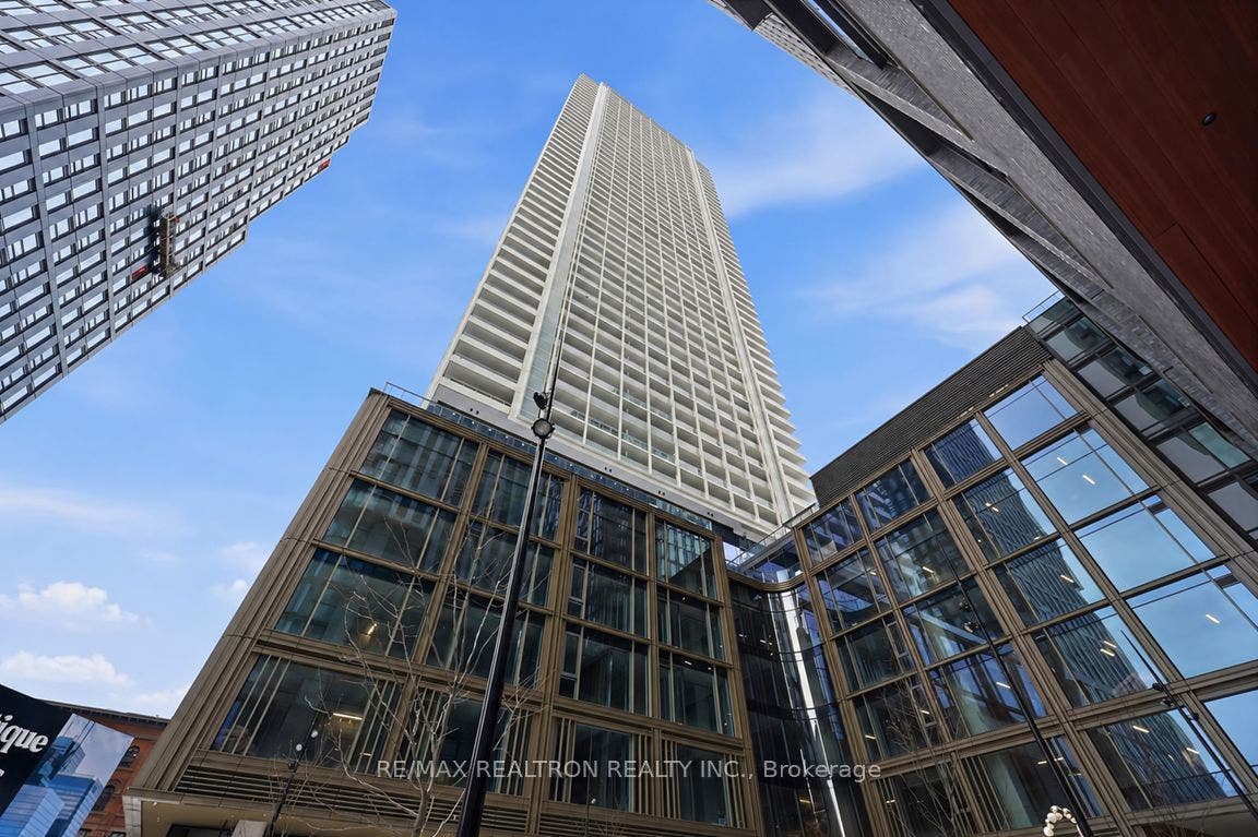 88 Queen Street E, #4711, Toronto C, Toronto ON M5C 0B6