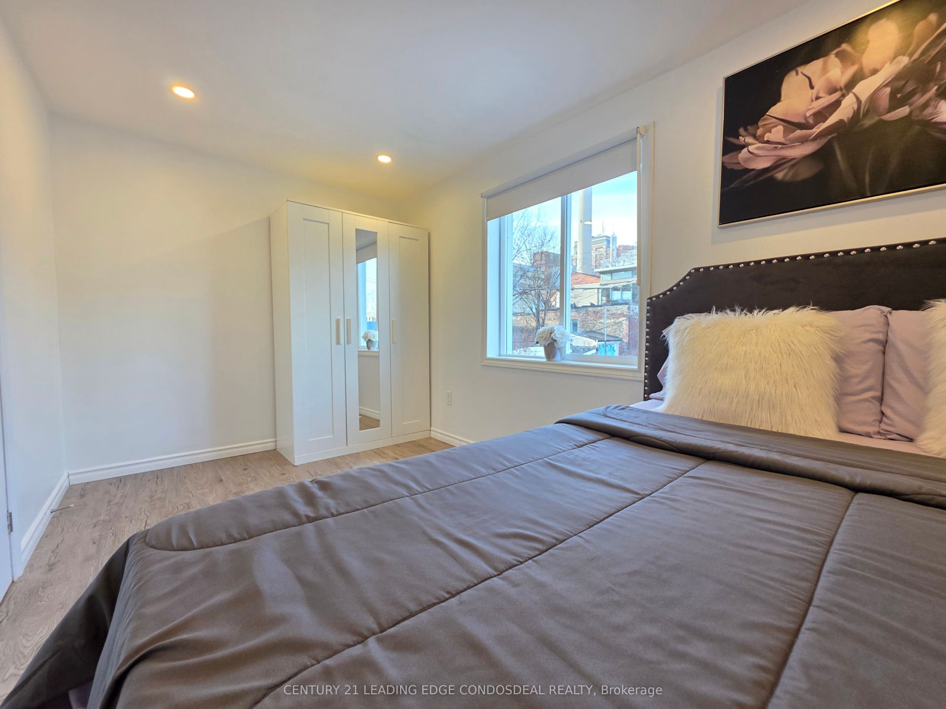 658 Dundas Street W, #2B, Toronto C, Toronto ON M5T 1H9