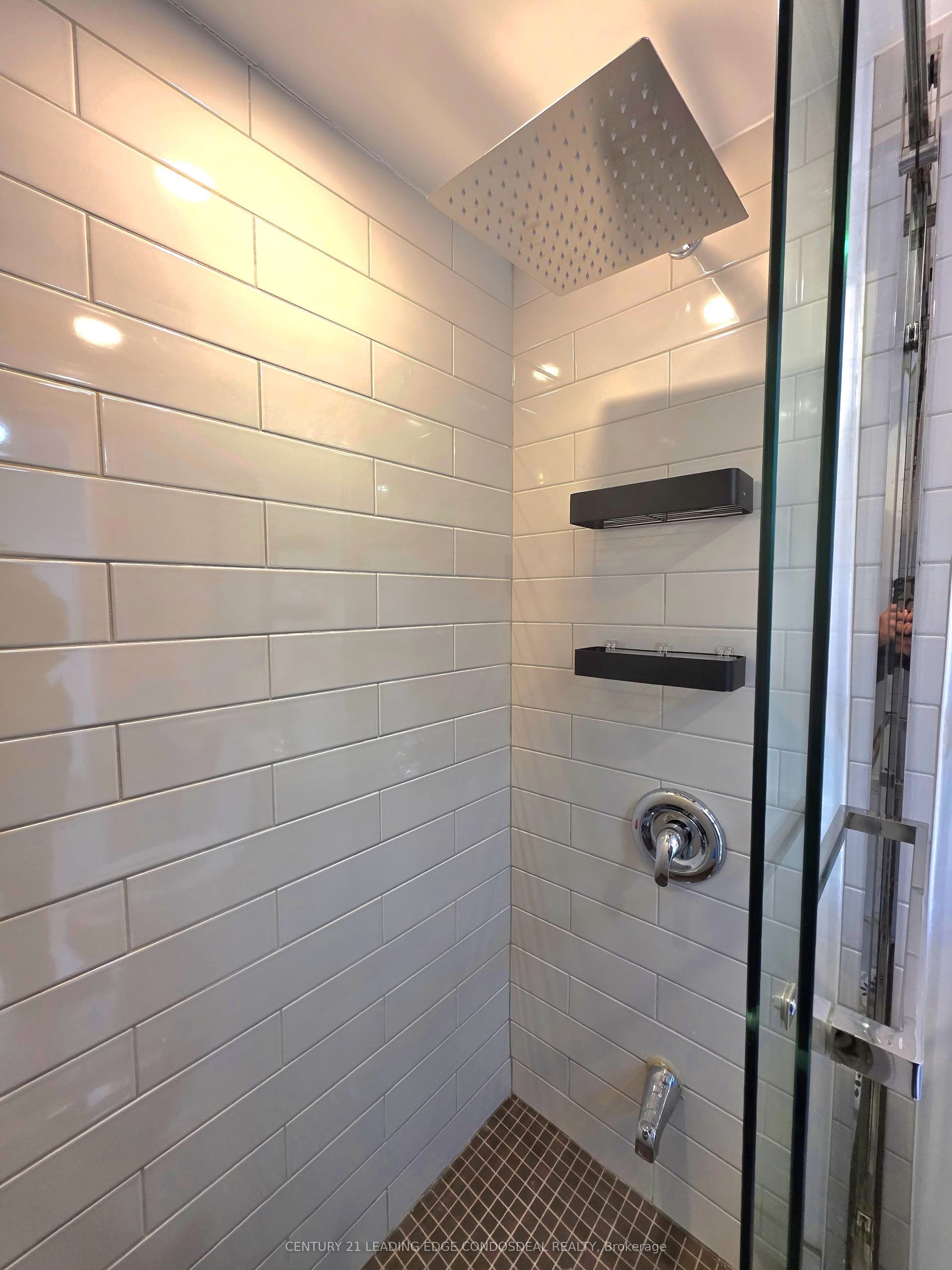 658 Dundas Street W, #2B, Toronto C, Toronto ON M5T 1H9