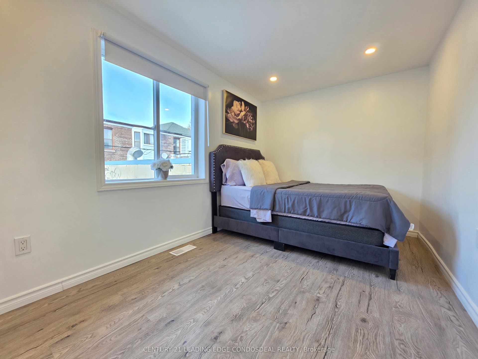 658 Dundas Street W, #2B, Toronto C, Toronto ON M5T 1H9
