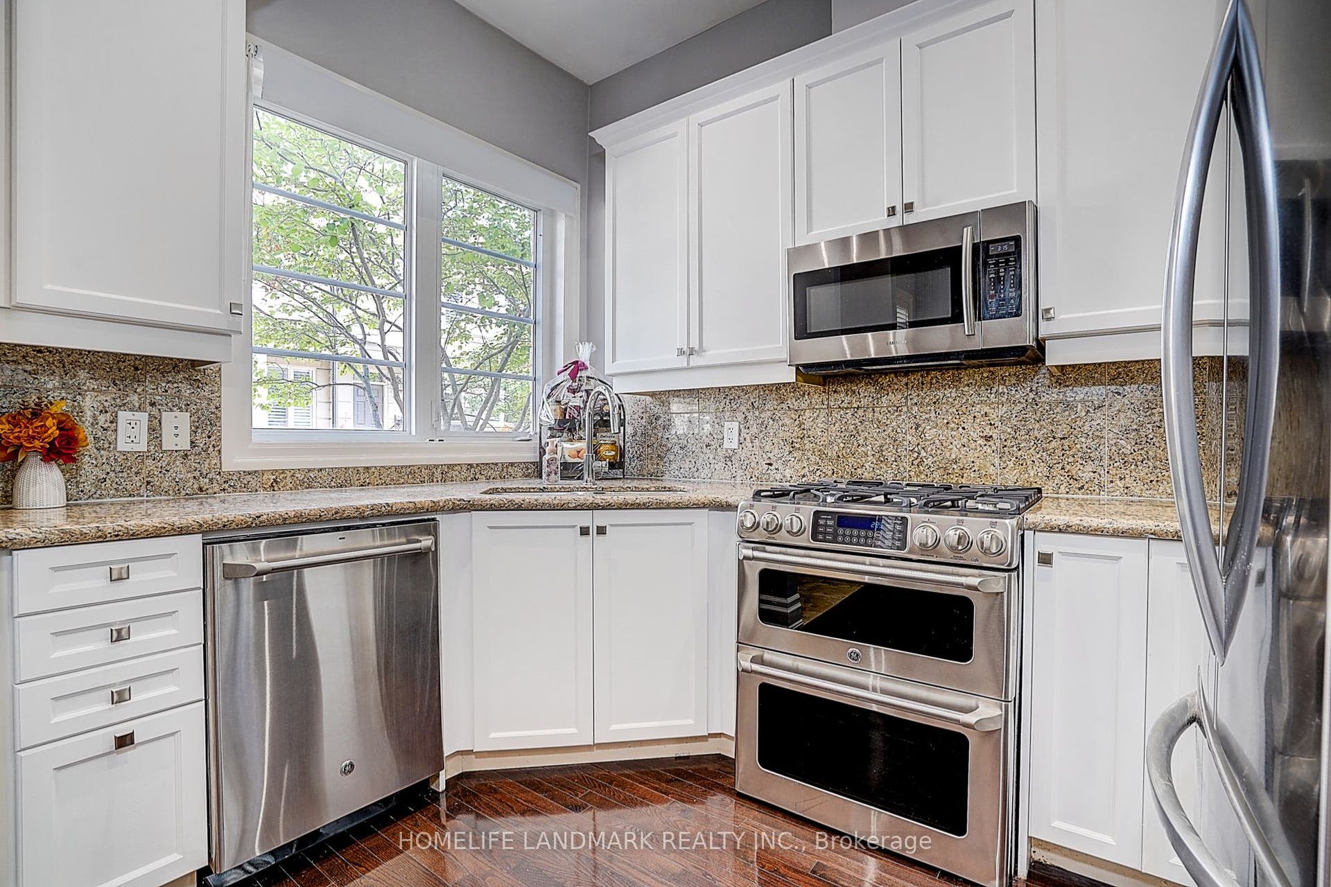 51 York Mills Road, #309, Toronto C12, Toronto C, Toronto ON M2P 1B6