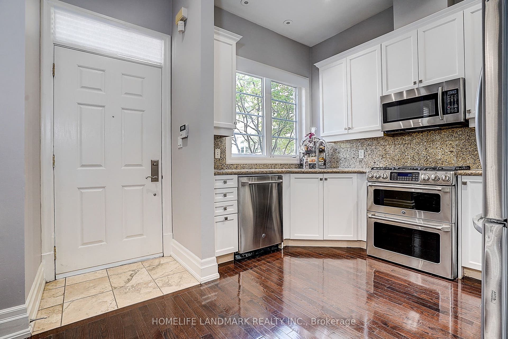 51 York Mills Road, #309, Toronto C12, Toronto C, Toronto ON M2P 1B6
