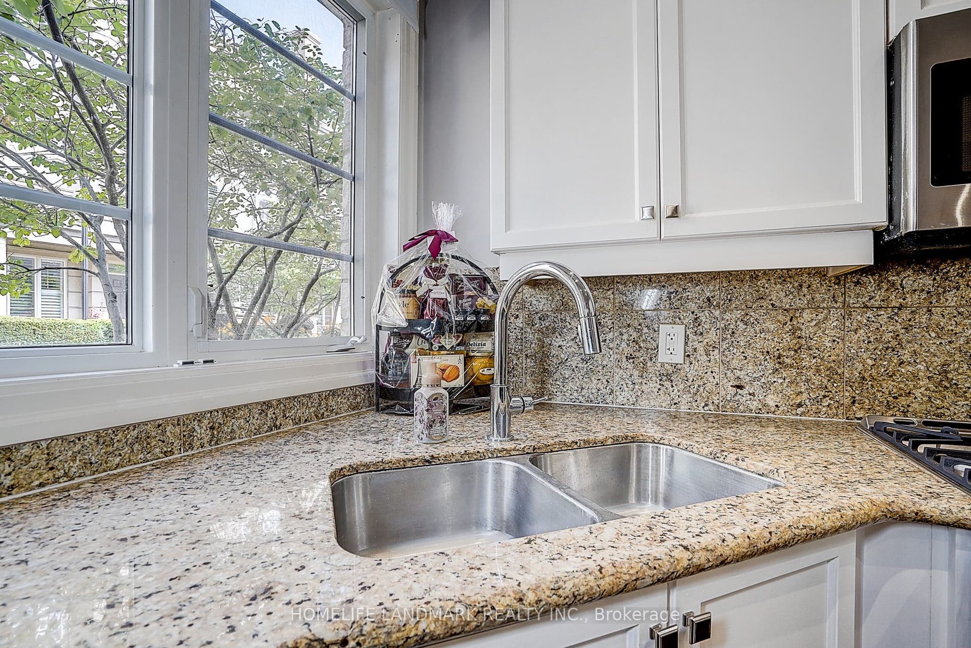 51 York Mills Road, #309, Toronto C12, Toronto C, Toronto ON M2P 1B6