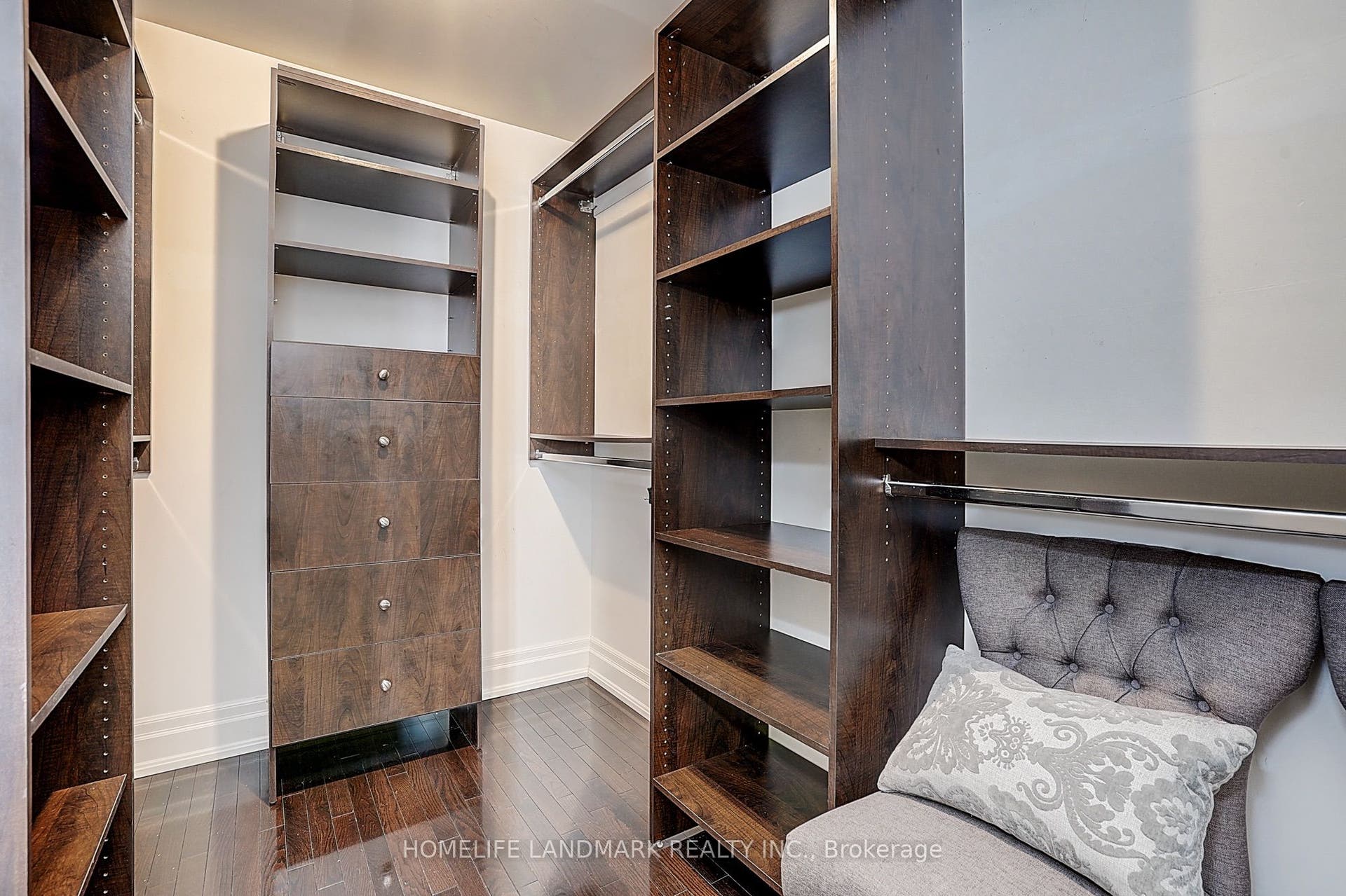 51 York Mills Road, #309, Toronto C12, Toronto C, Toronto ON M2P 1B6
