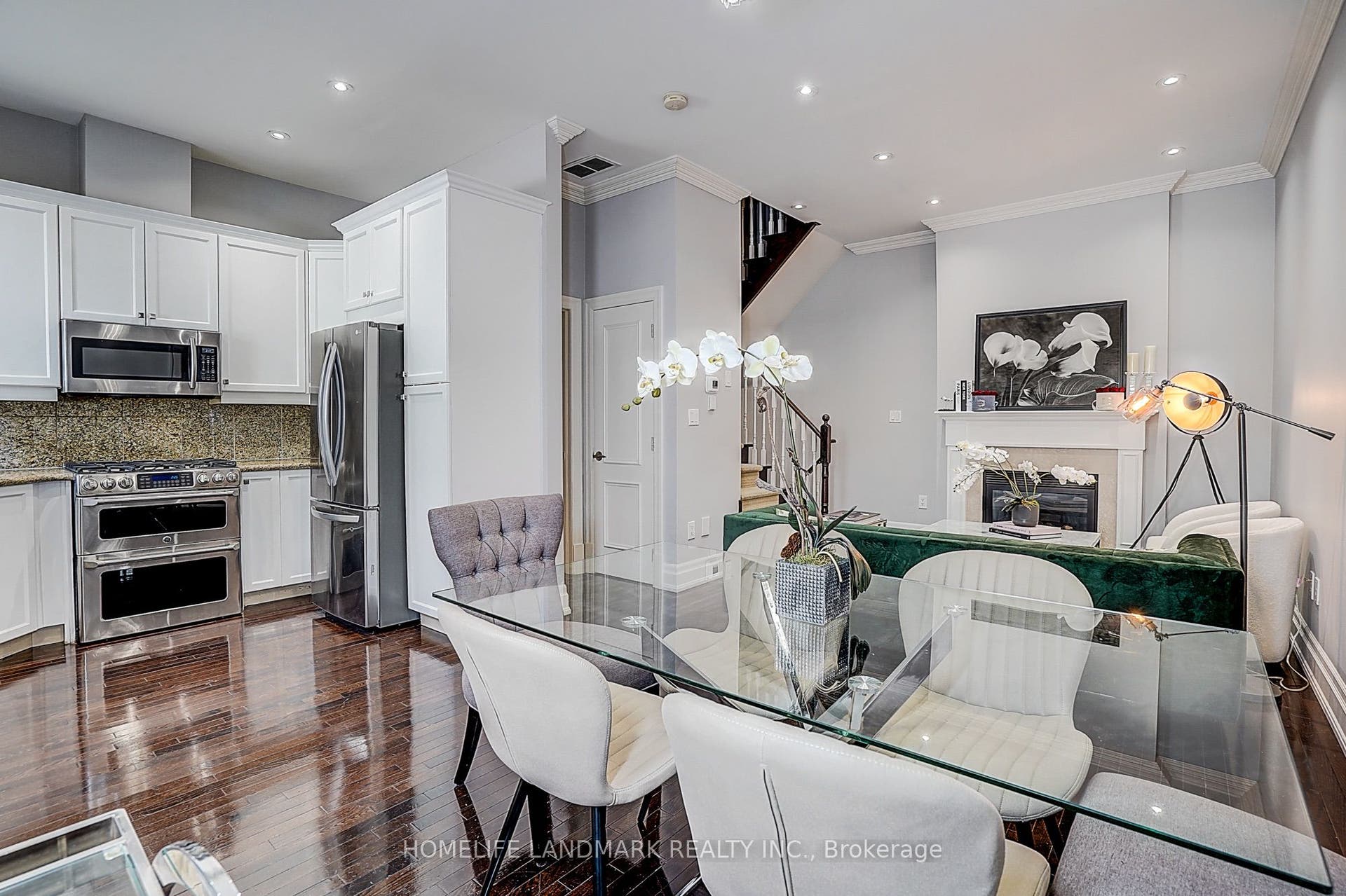 51 York Mills Road, #309, Toronto C12, Toronto C, Toronto ON M2P 1B6
