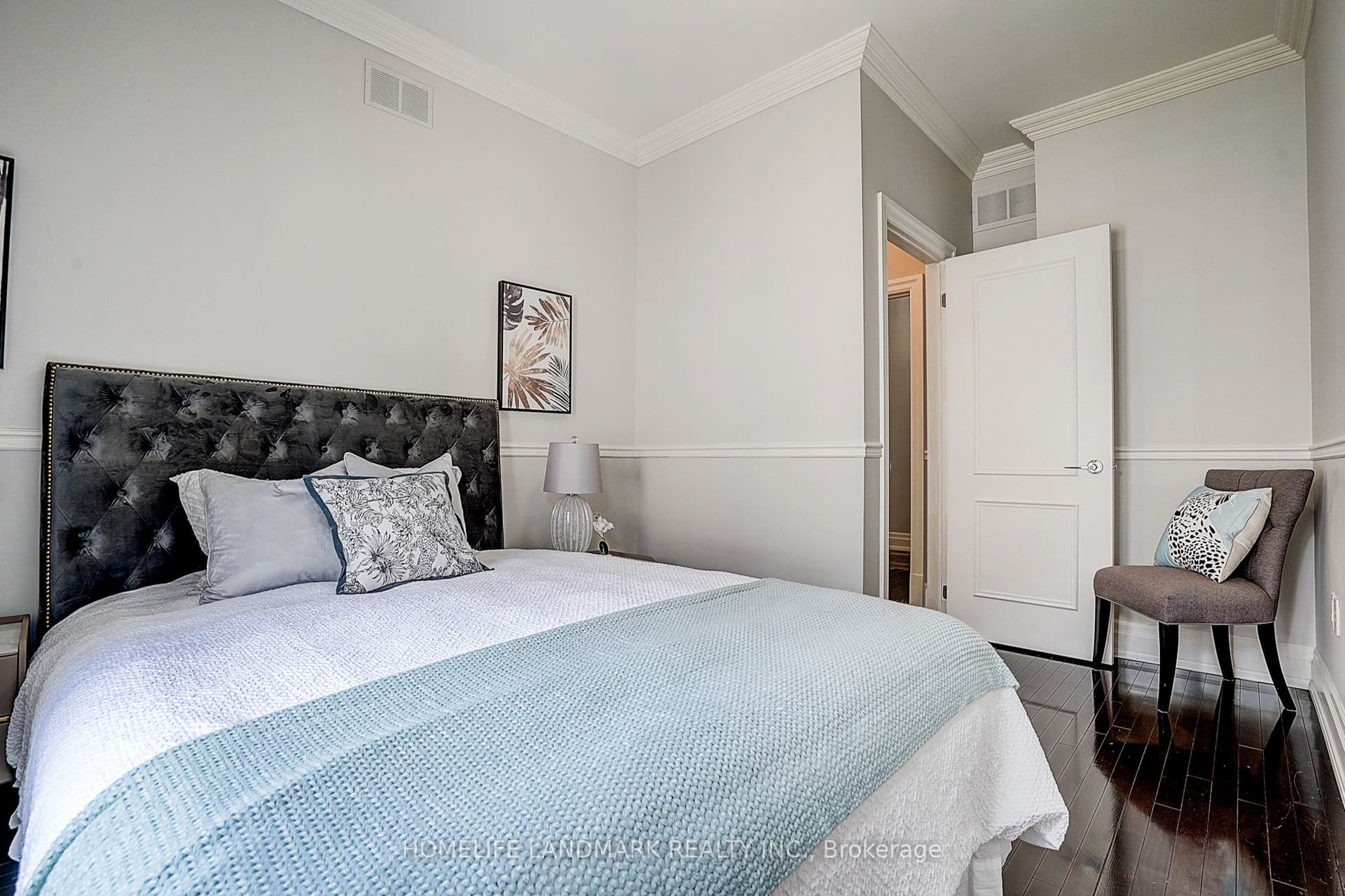 51 York Mills Road, #309, Toronto C12, Toronto C, Toronto ON M2P 1B6