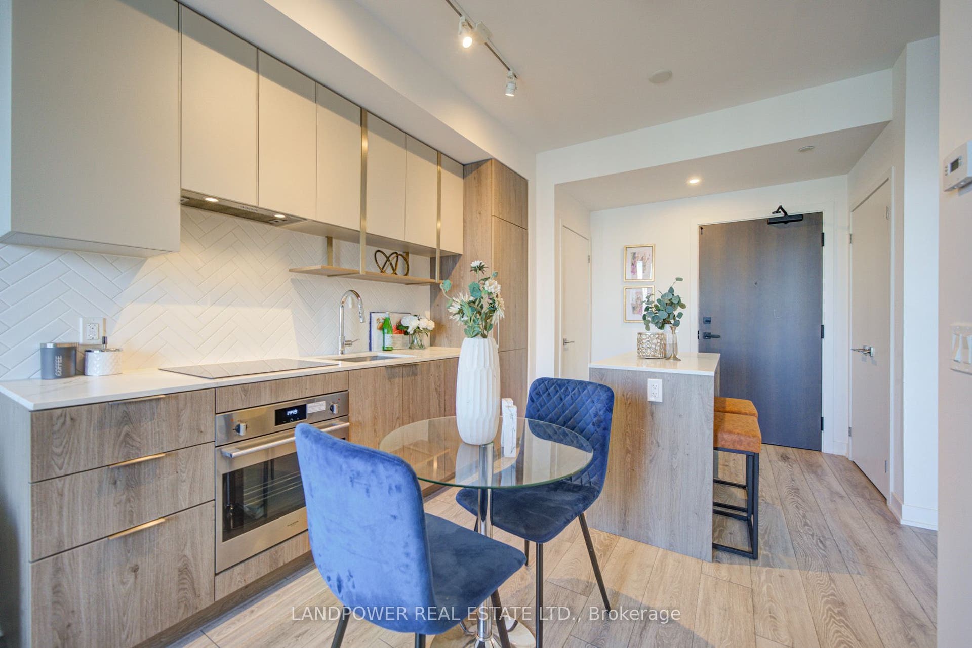 15 Holmes Avenue, #1906, Toronto C14, Toronto C, Toronto ON M2N 0L4