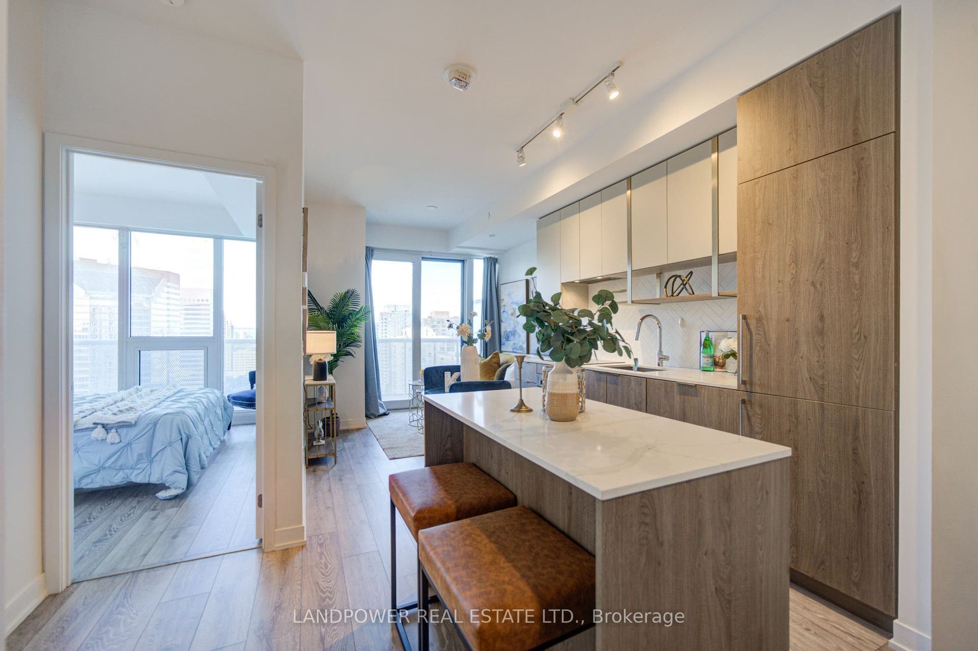 15 Holmes Avenue, #1906, Toronto C14, Toronto C, Toronto ON M2N 0L4