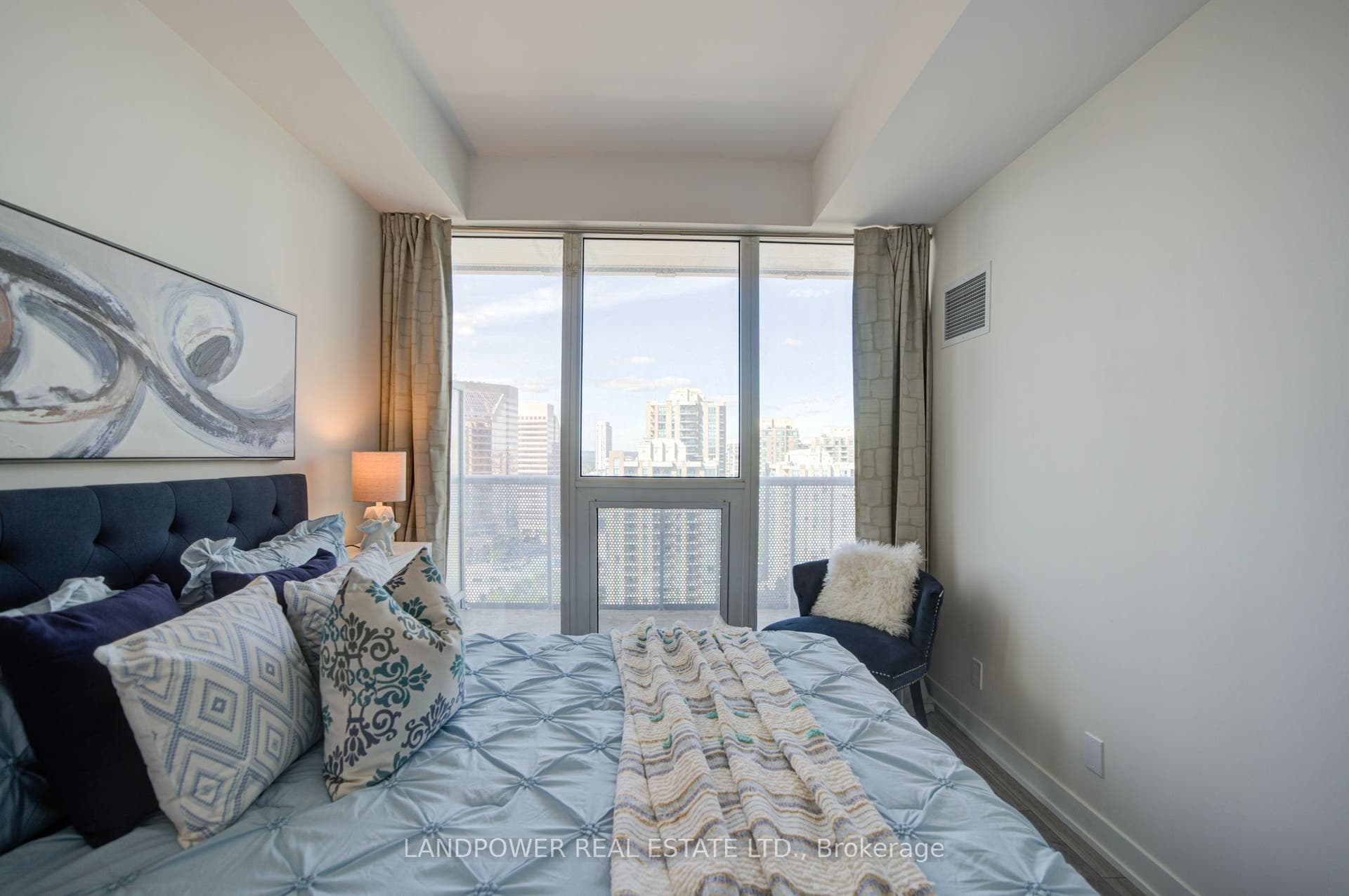 15 Holmes Avenue, #1906, Toronto C14, Toronto C, Toronto ON M2N 0L4