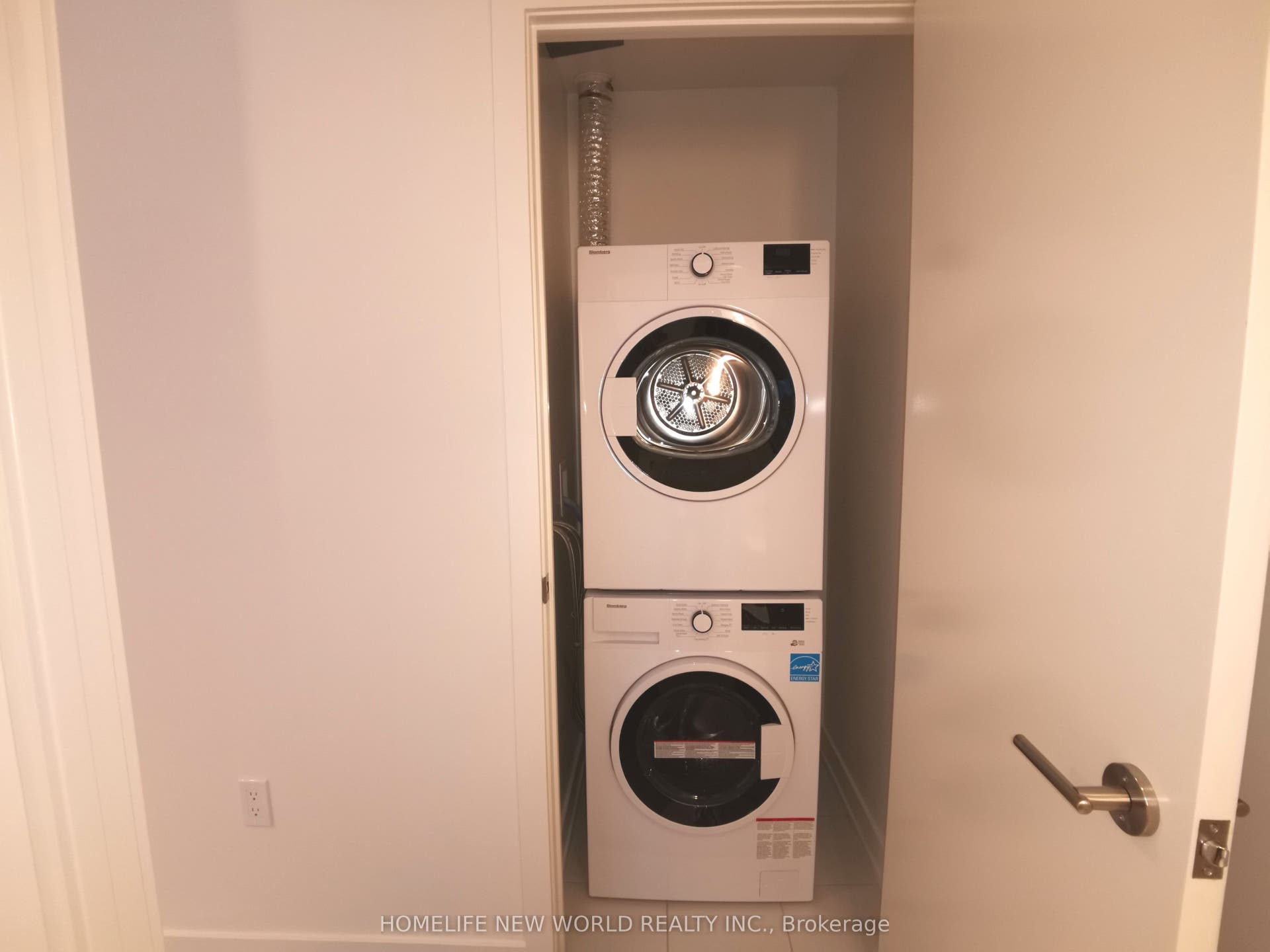 120 Broadway Avenue, #1906, Toronto C, Toronto ON M4P 1V6
