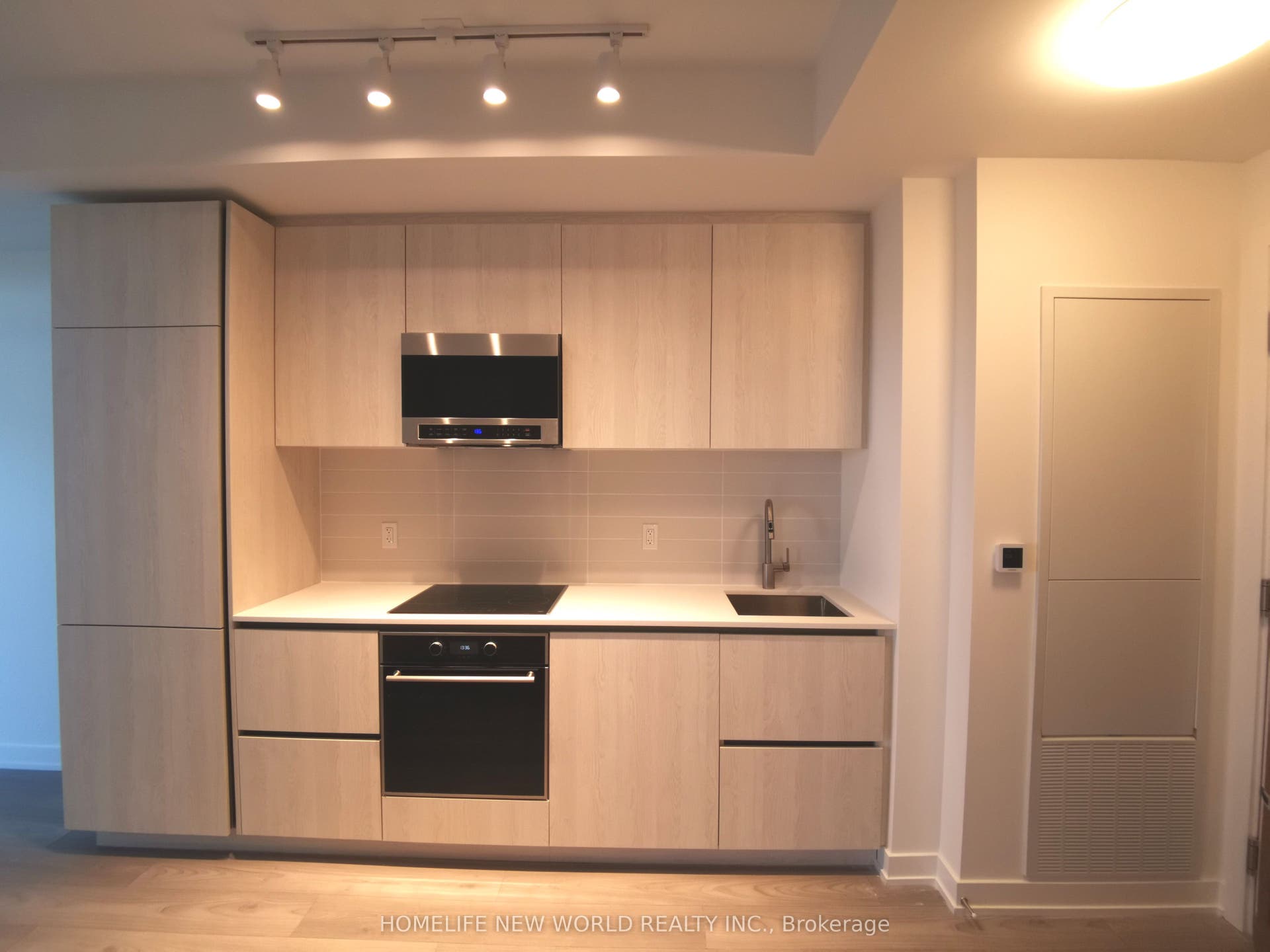 120 Broadway Avenue, #1906, Toronto C, Toronto ON M4P 1V6