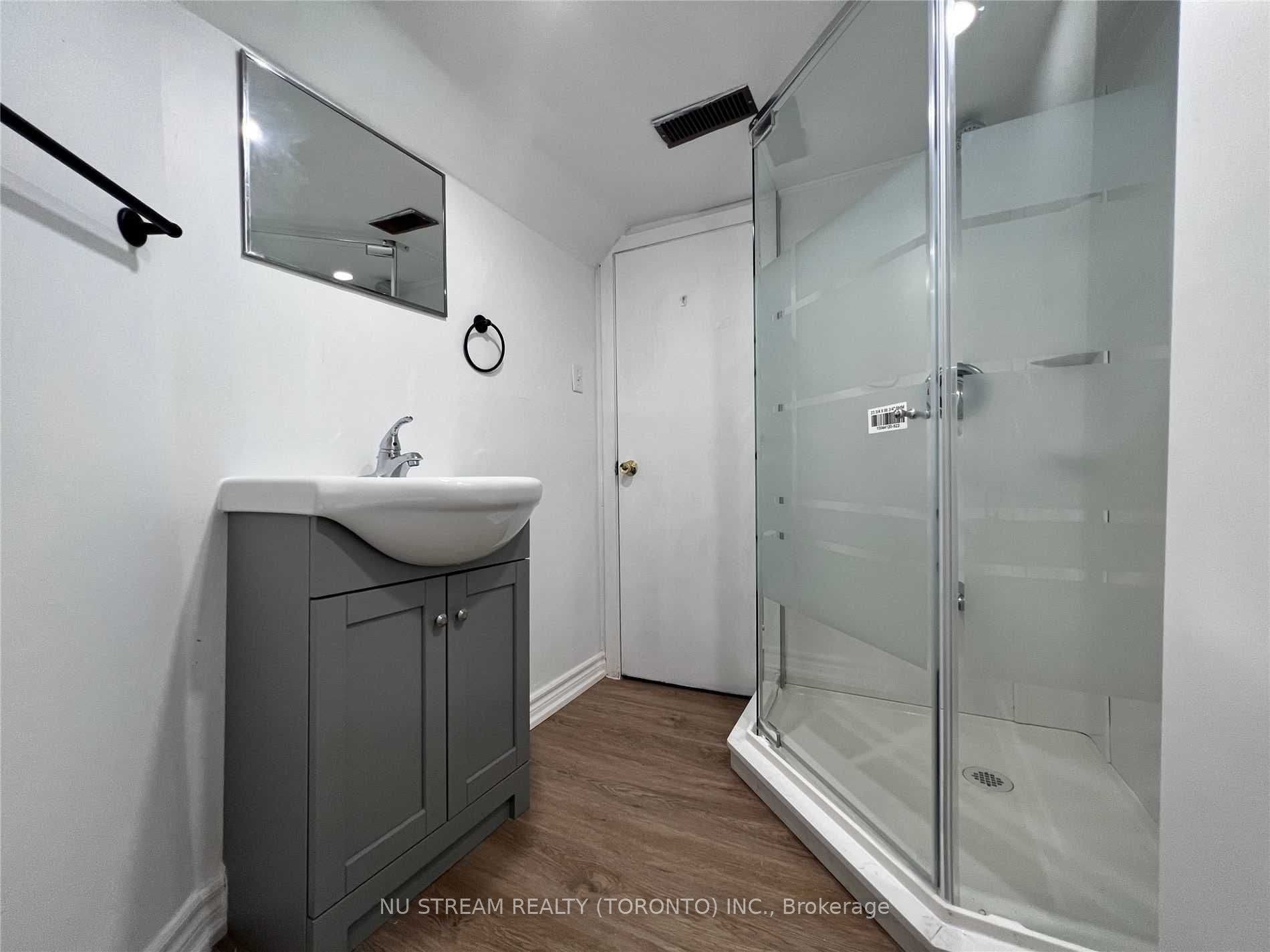 42 Glenavy Avenue, Toronto C12, Toronto C, Toronto ON M4P 2T7