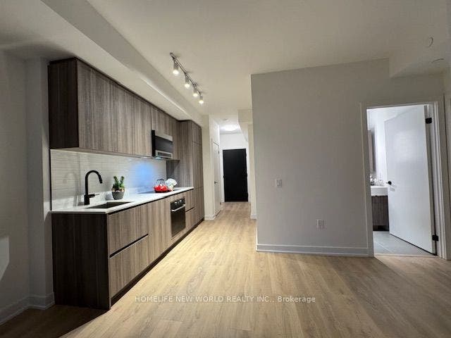117 Broadway Avenue, #1404, Toronto C, Toronto ON M4P 1V3