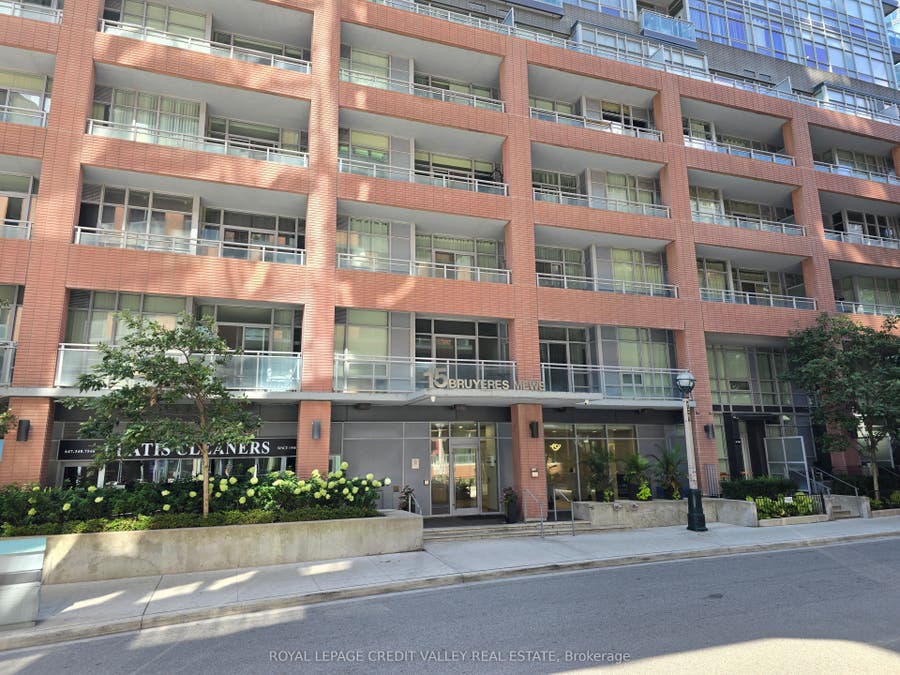 Property photo for 15 Bruyeres Mews, #614, Toronto C, Toronto ON