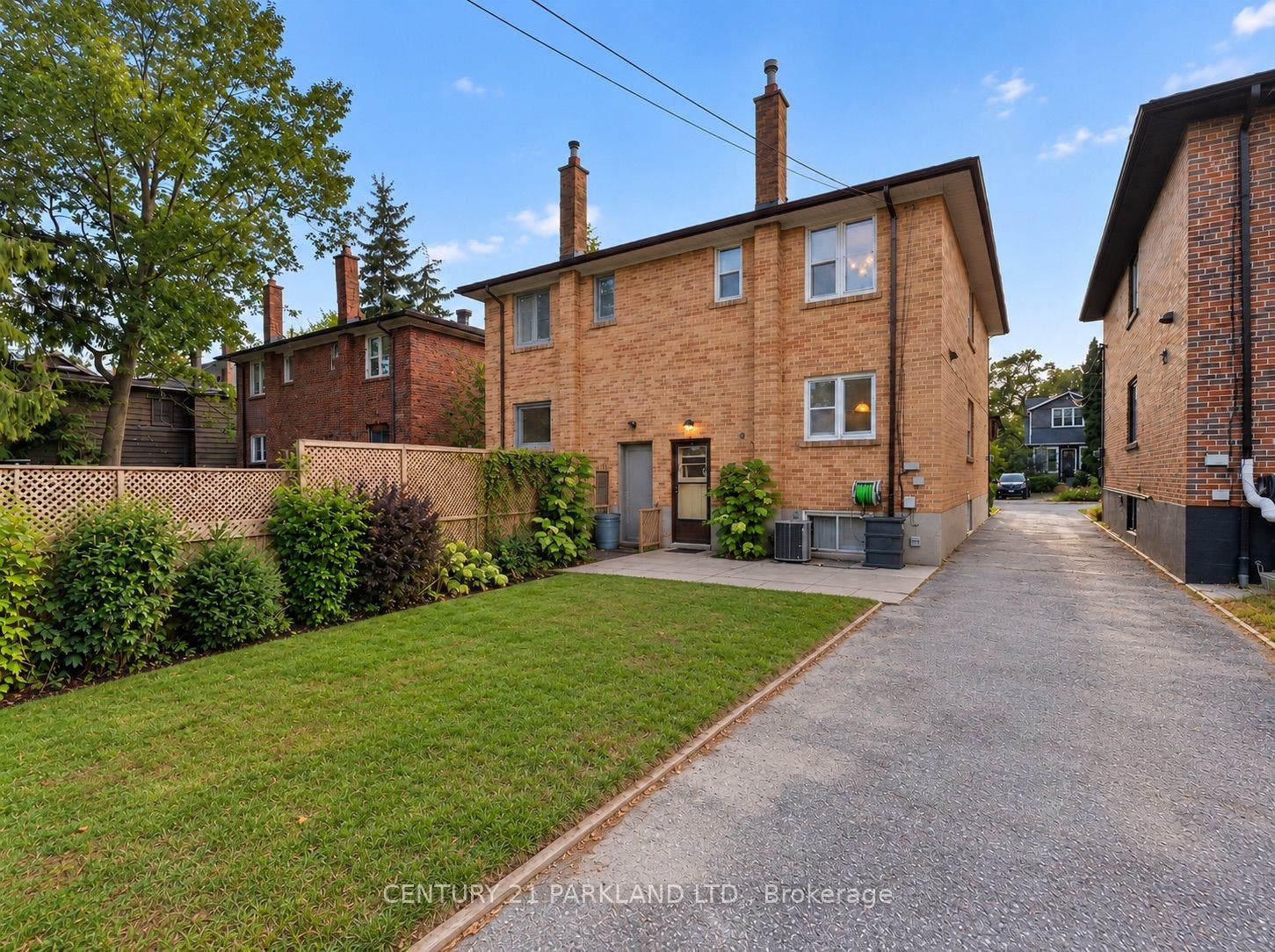 85 Victoria Park Avenue, Toronto E06, Toronto E, Toronto ON M4E 3S2